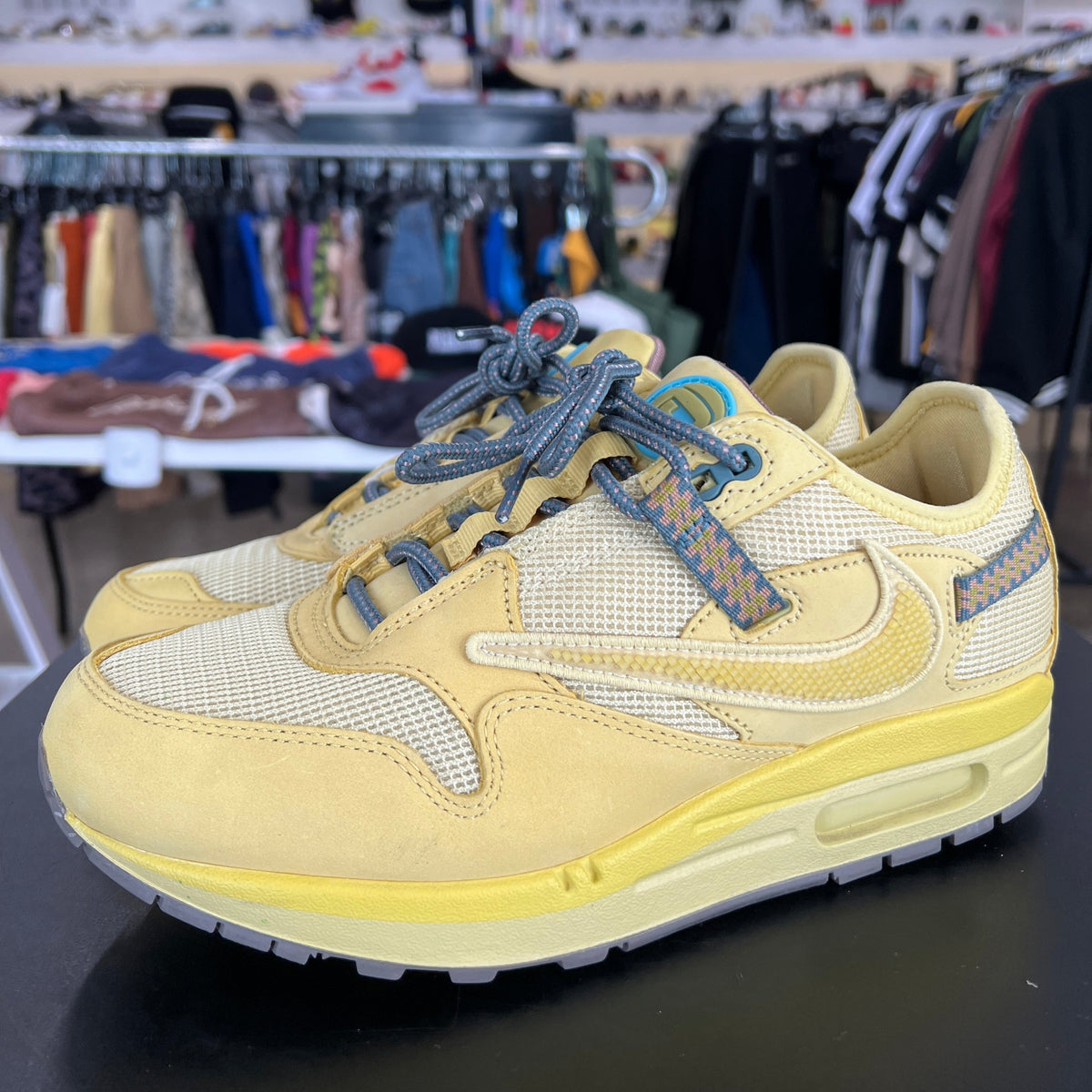 Nike Air Max 1 Travis Scott Saturn Gold Sz. 8 (2022)