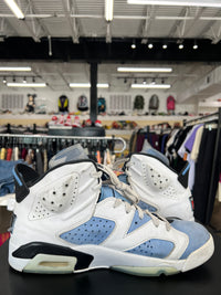 Air Jordan 6 UNC