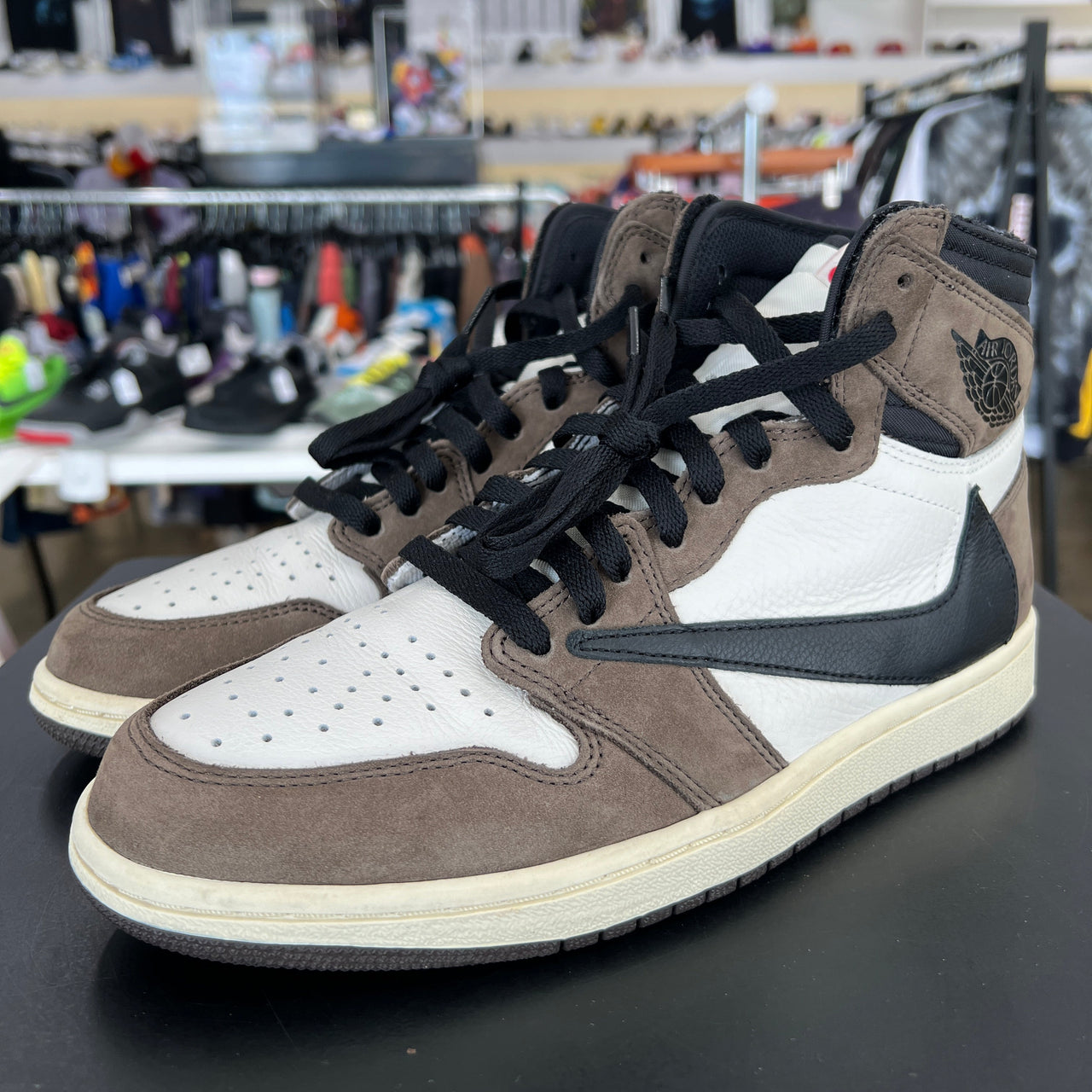 Travis Scott x Air Jordan 1 Mocha (2019)