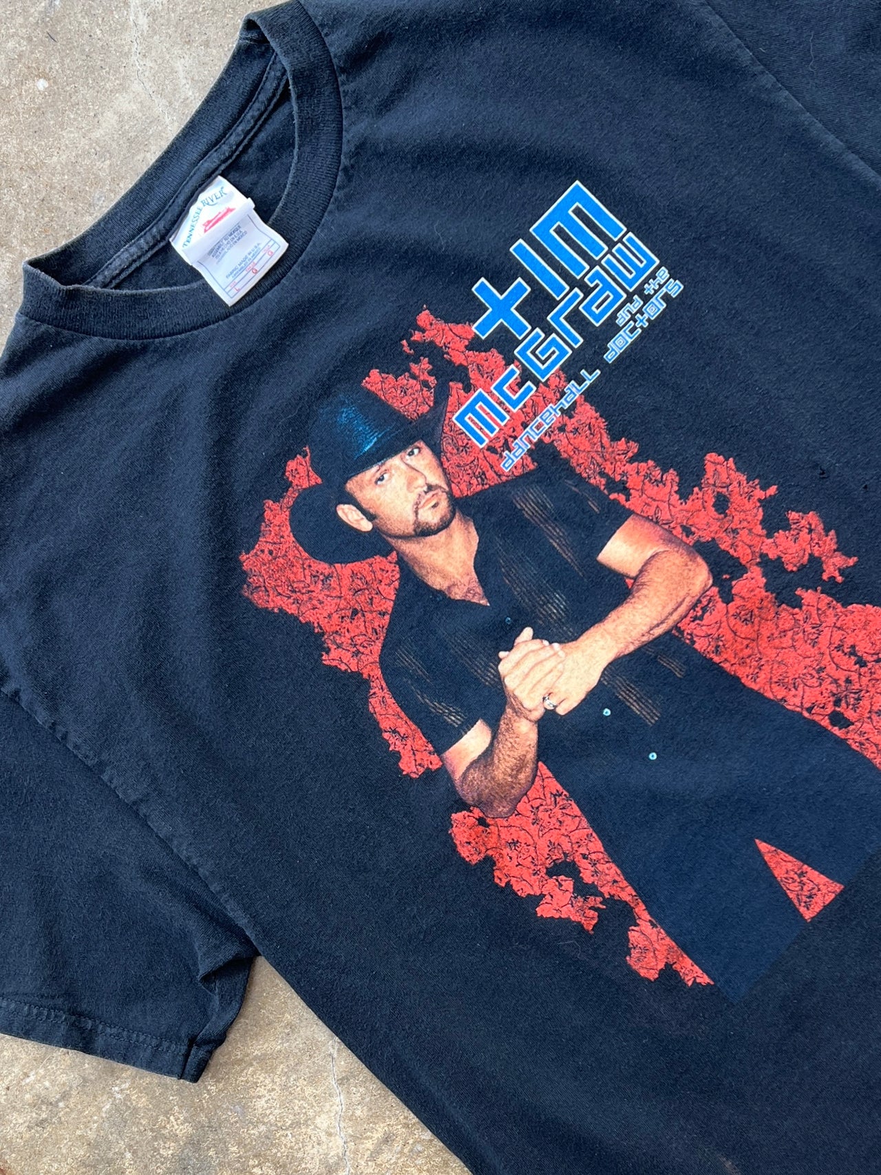2003 Tim McGraw and the Dancehall Doctors Tour Tennessee River Tee