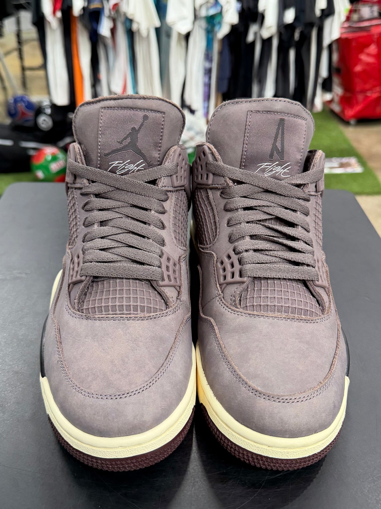 Air Jordan 4 A Ma Maniere Violet Ore (2022)