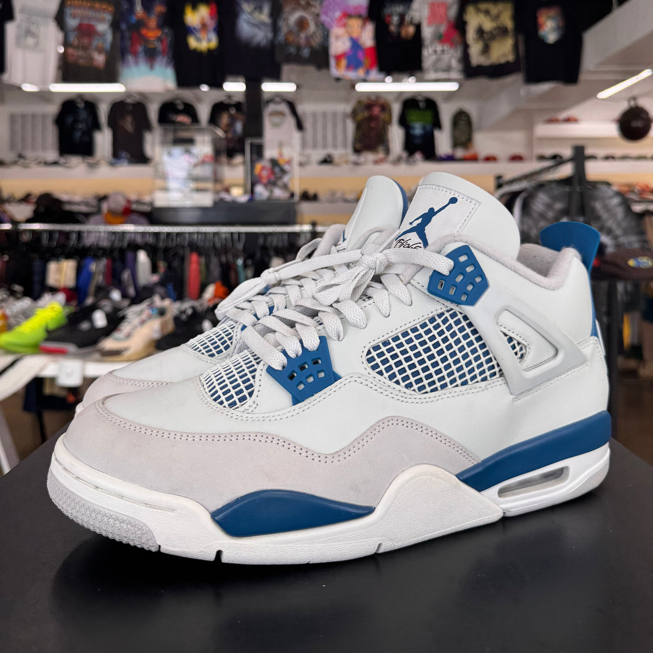 Air Jordan 4 Military Blue (2024)