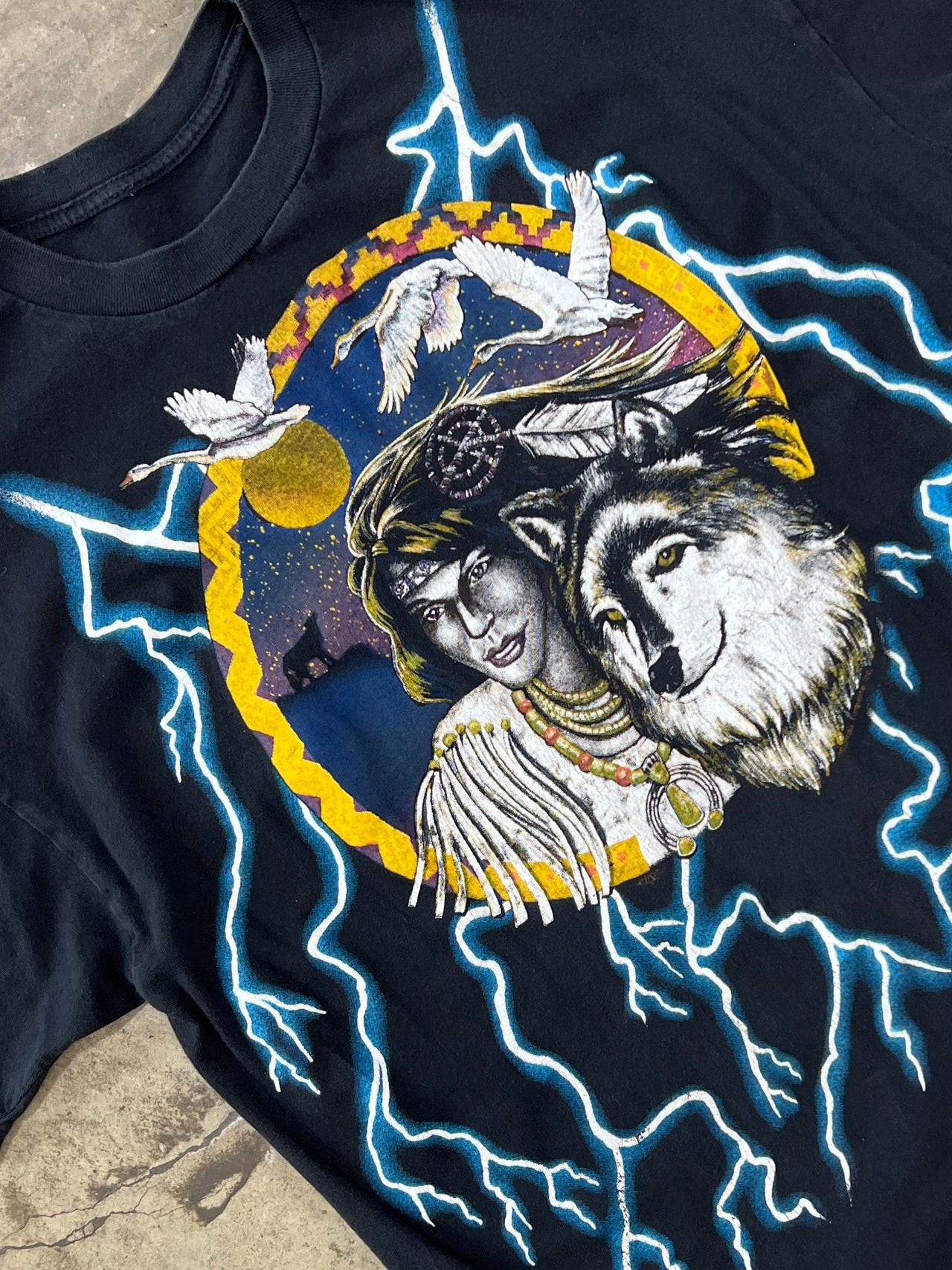 American Thunder Native Women Wolf Single Stitch Nature Tee