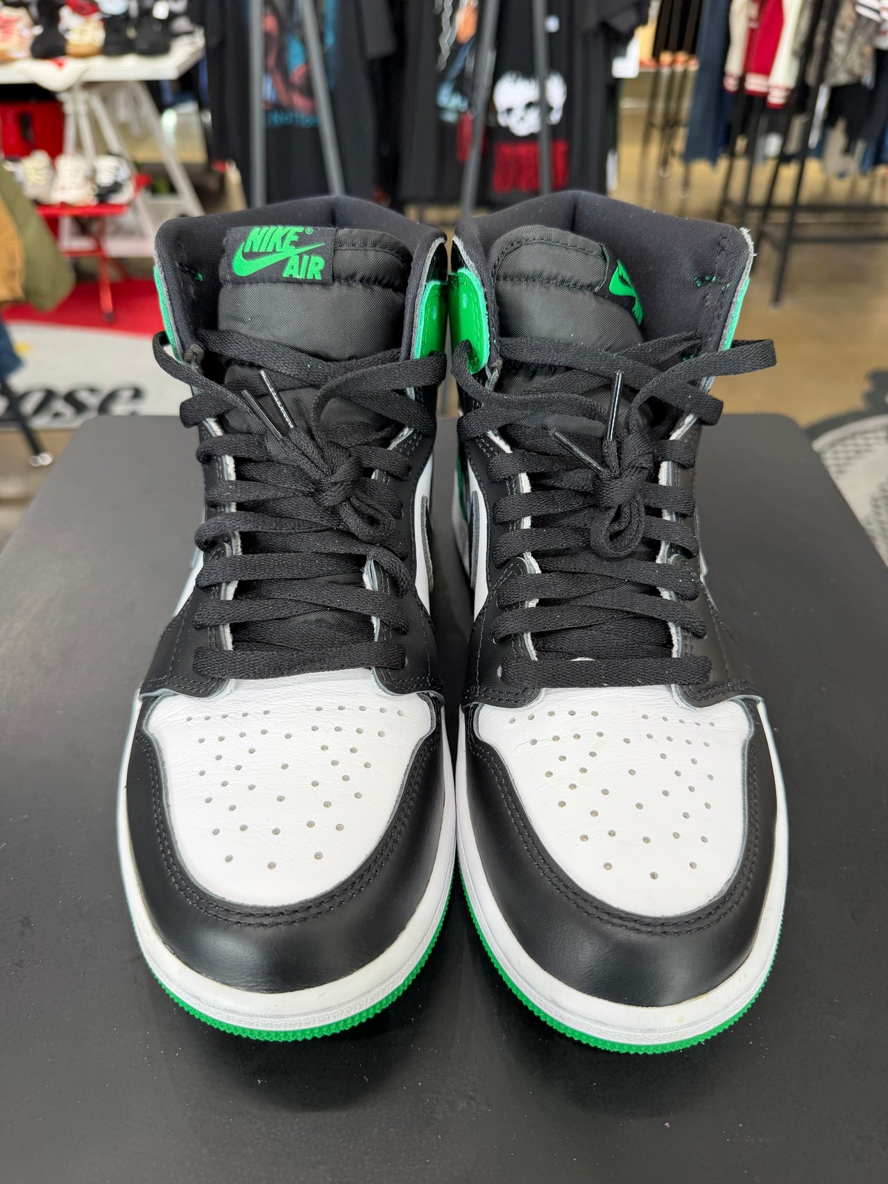 Air Jordan 1 Lucky Green (2023)