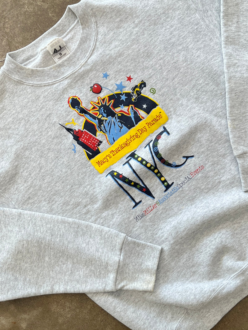 NYC Thanksgiving Parade Crewneck Medium