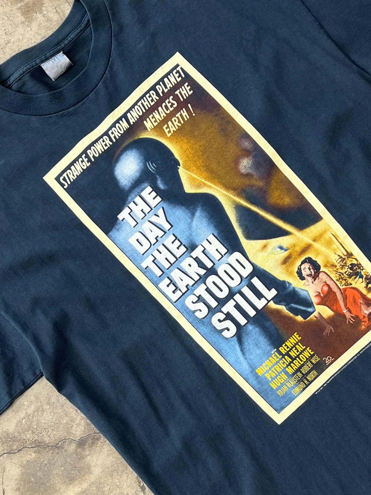 1995 The Day the Earth Stood Still Movie Promo Scifi Tee