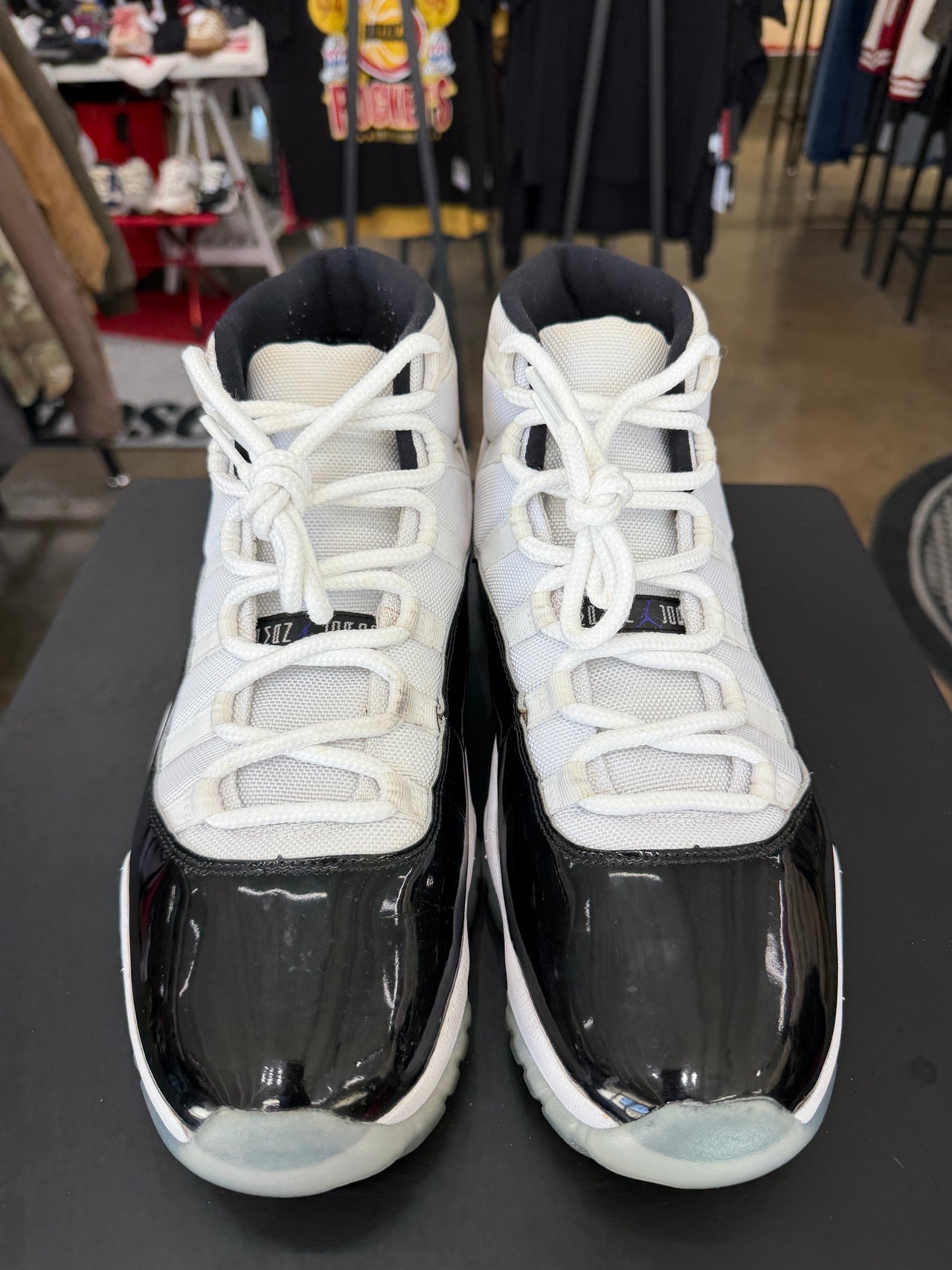 Air Jordan 11 Concord (2018)