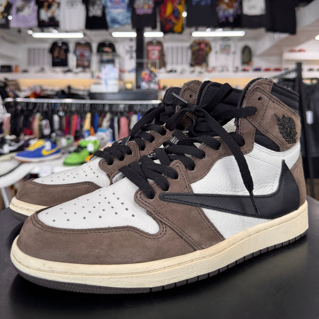Travis Scott x Air Jordan 1 Mocha (2019)