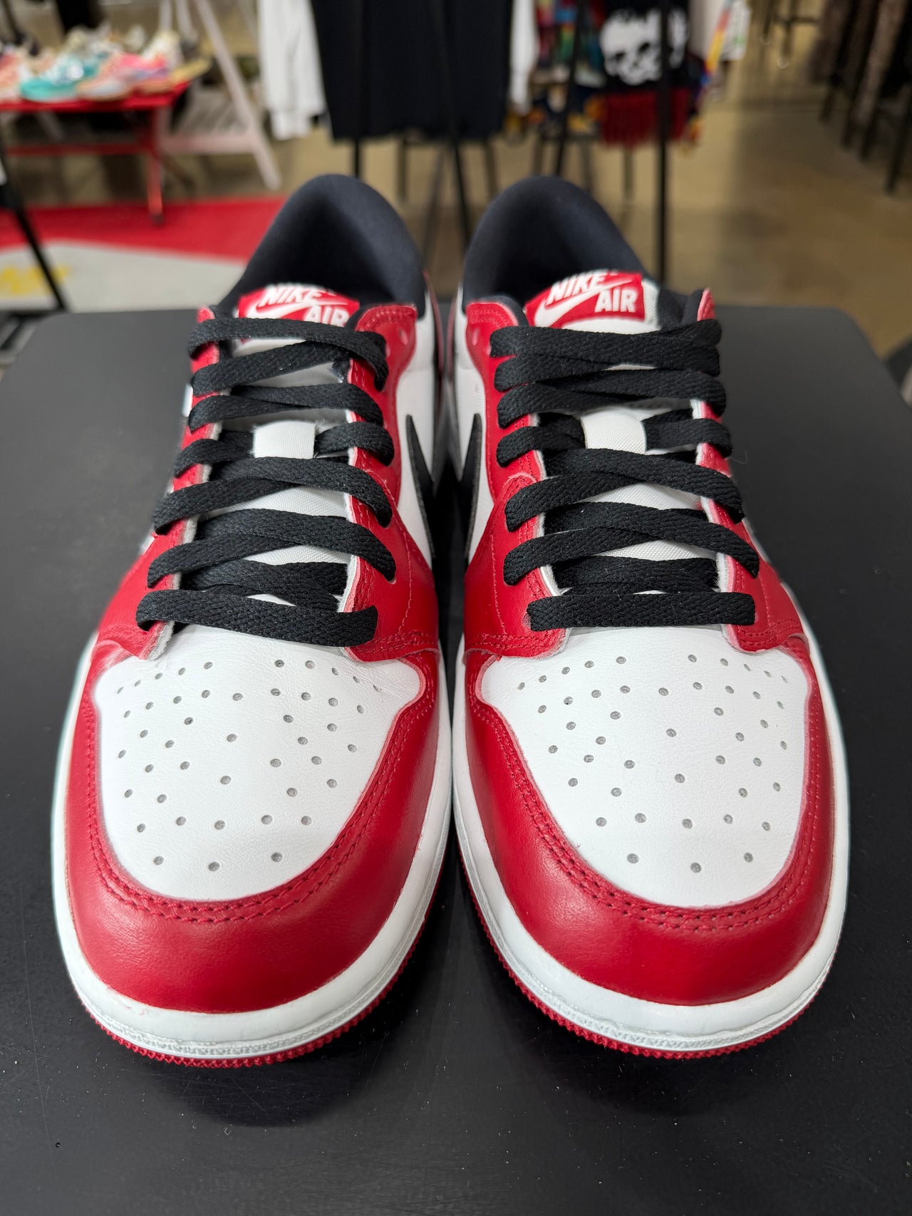 Air Jordan 1 Low Chicago (2025)