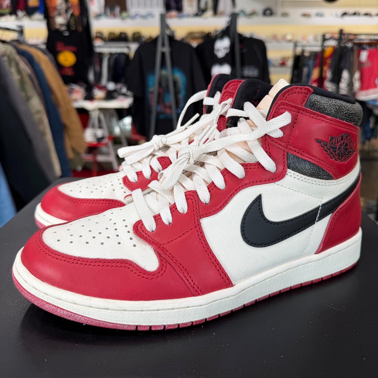 Air Jordan 1 Chicago Lost and Found (2022)