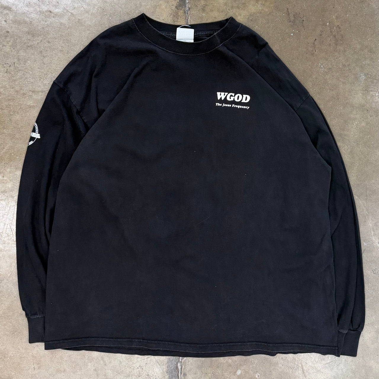 2001 God He's Listening Jesus LS Tee