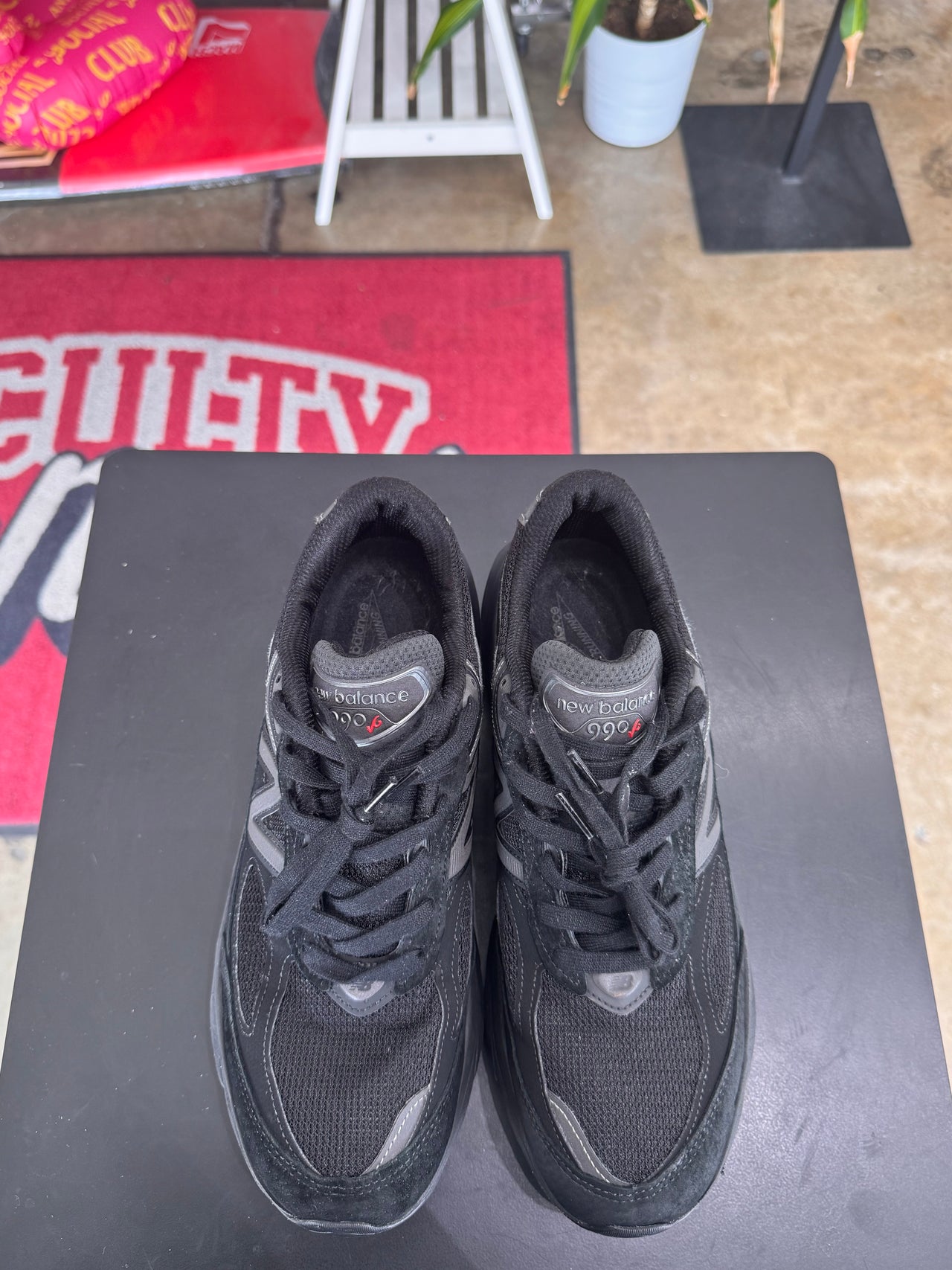New Balnace 990v6 Triple Black (2024)