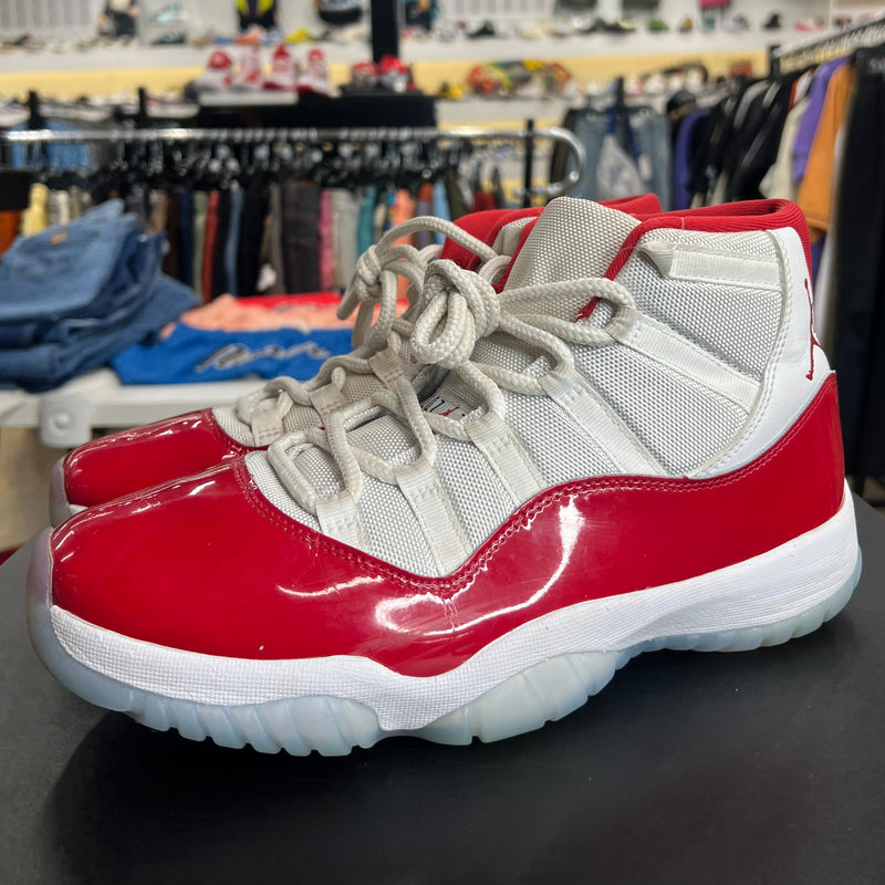 Air Jordan 11 Cherry