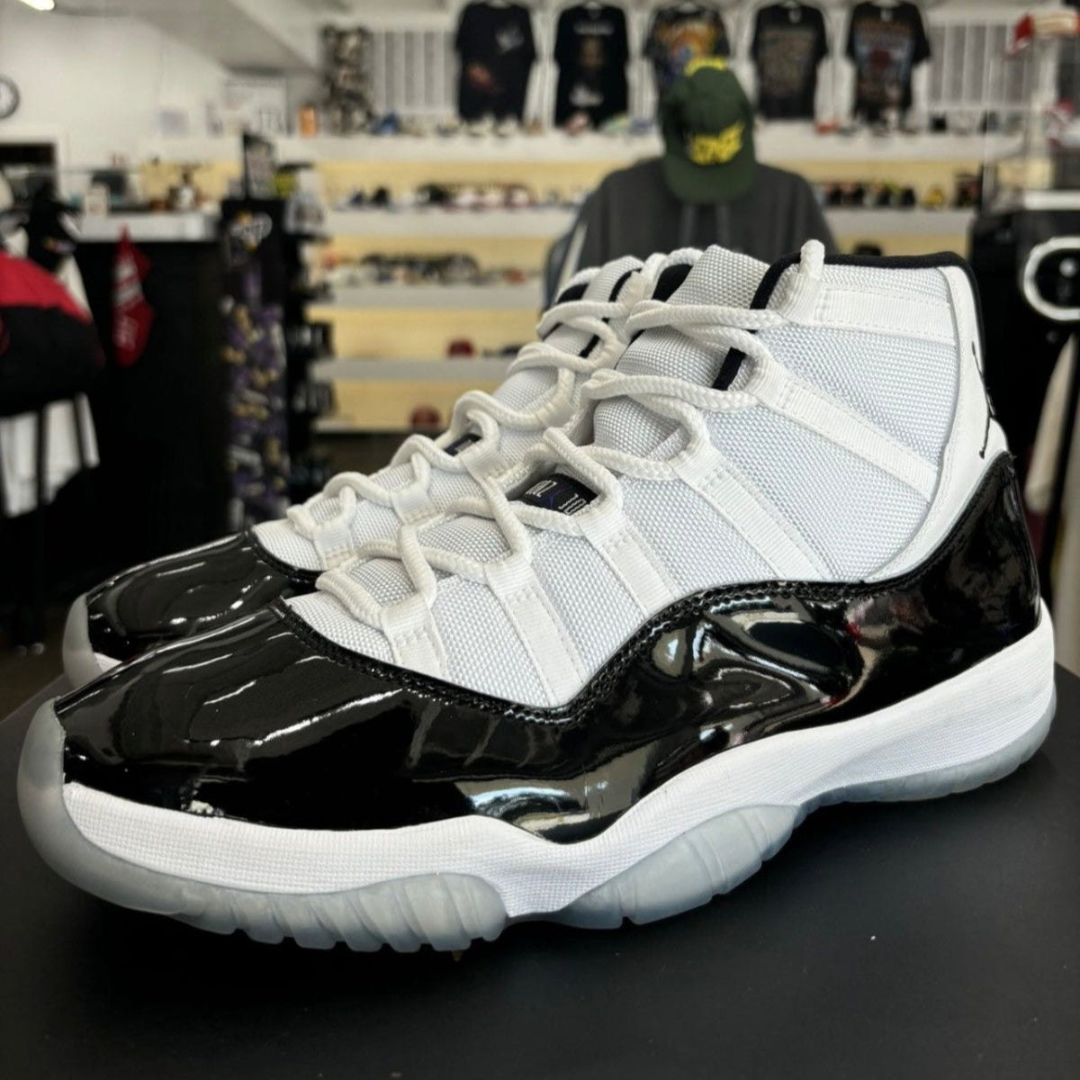 Air Jordan 11 Concord (2018)