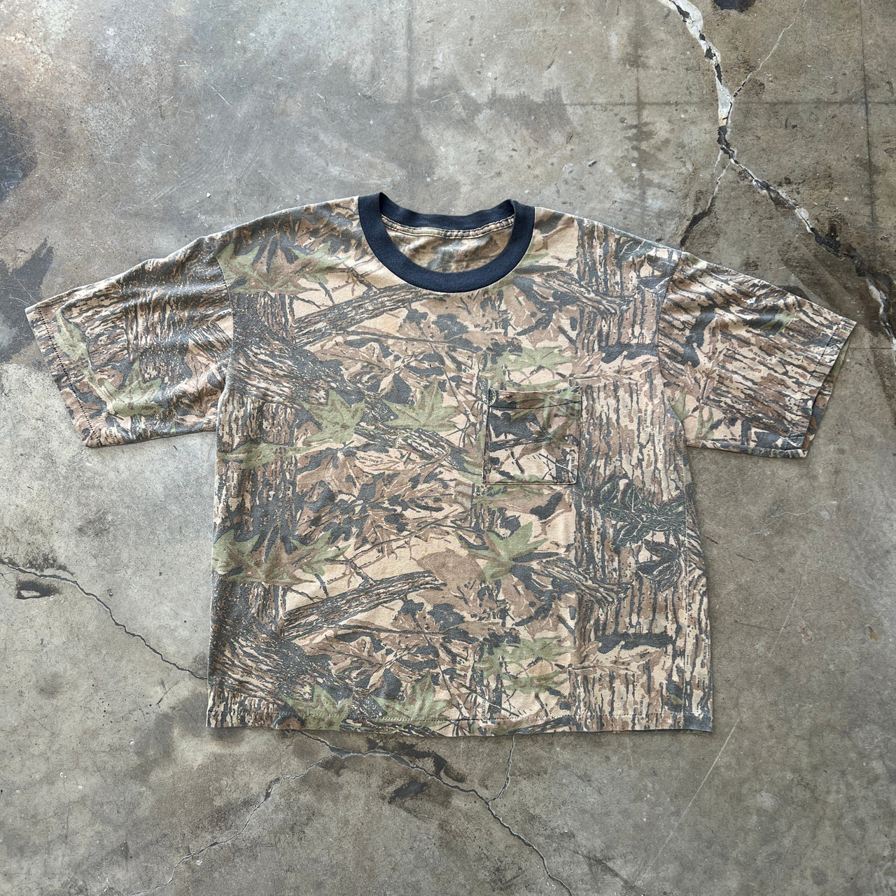 Realwood Camo Single Stitch Pocket Tee