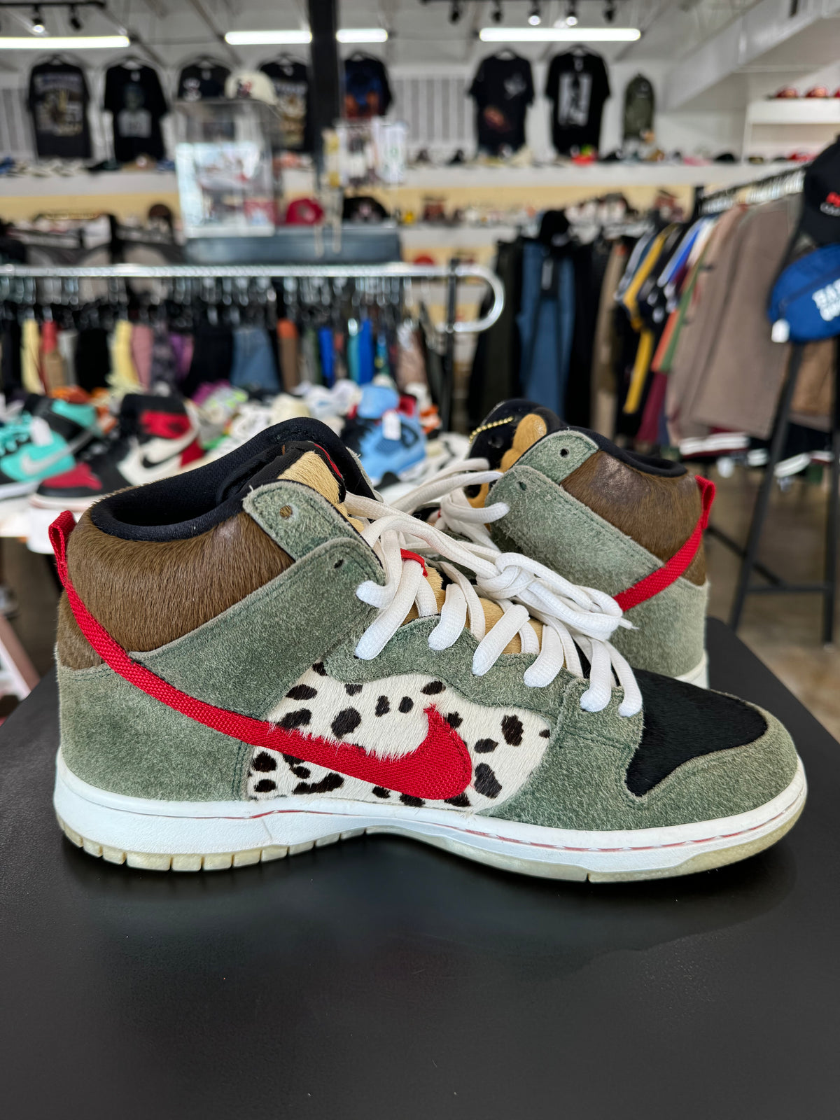 Nike SB Dunk High Dog Walker