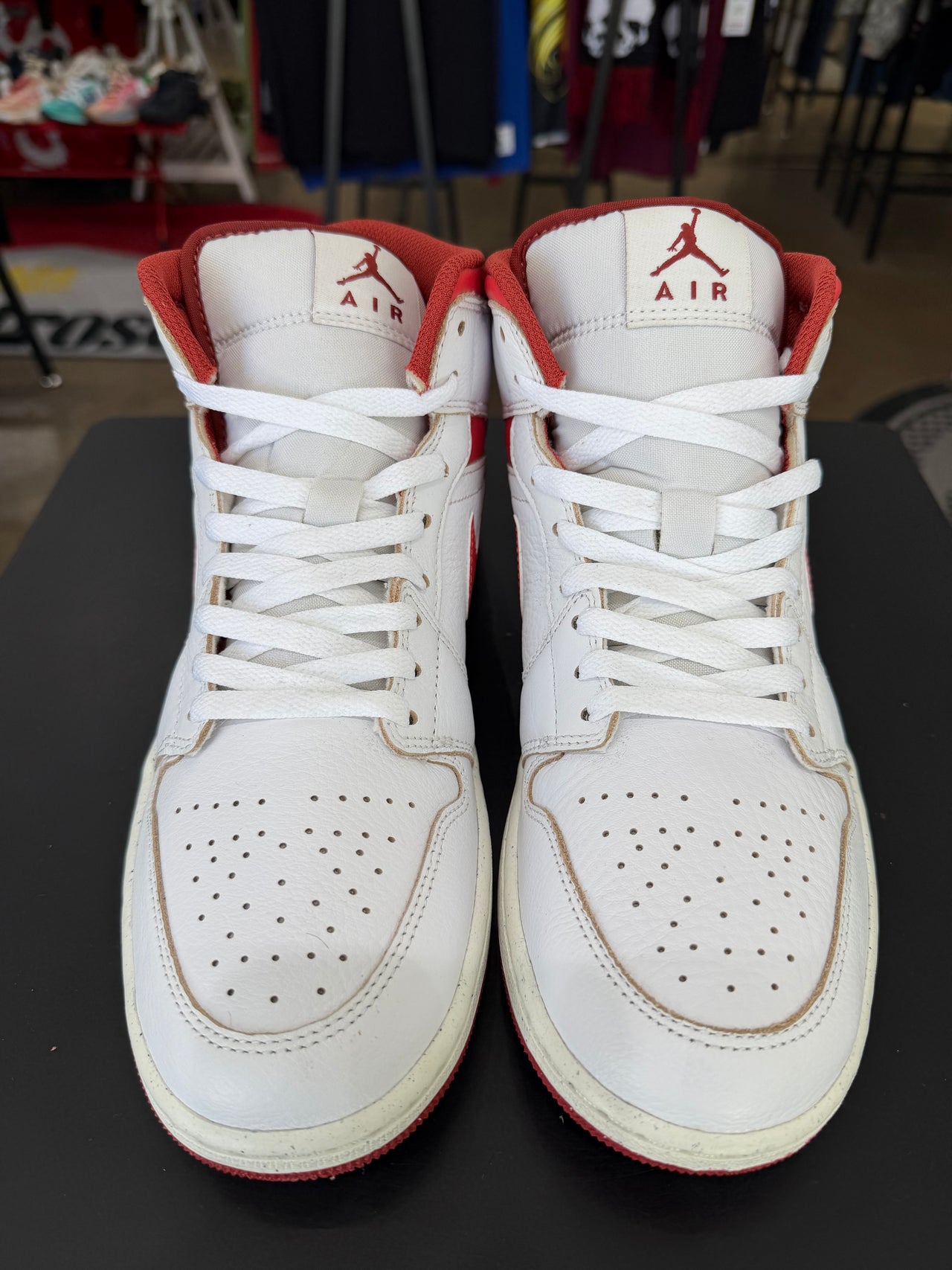 Jordan 1 Mid Dune Red (2024)