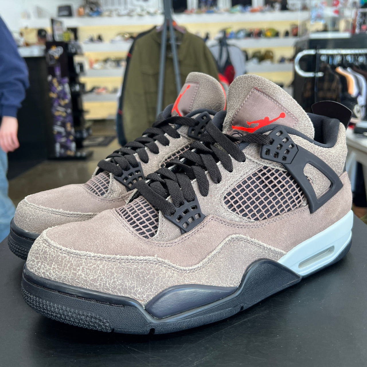 Air Jordan 4 Taupe Haze (2021)