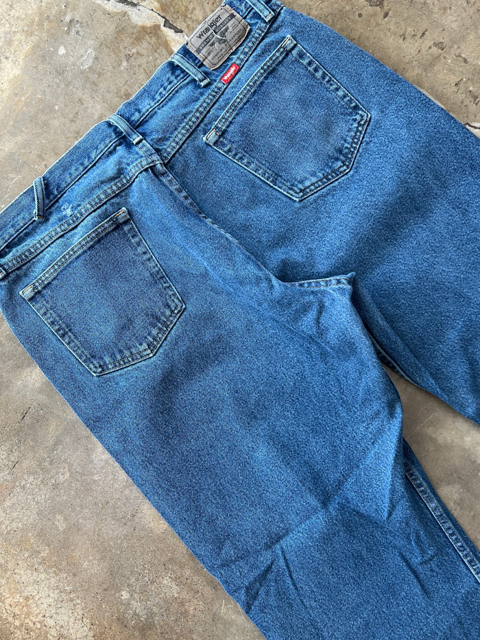 Wrangler Jeans Distressed Leg Opening