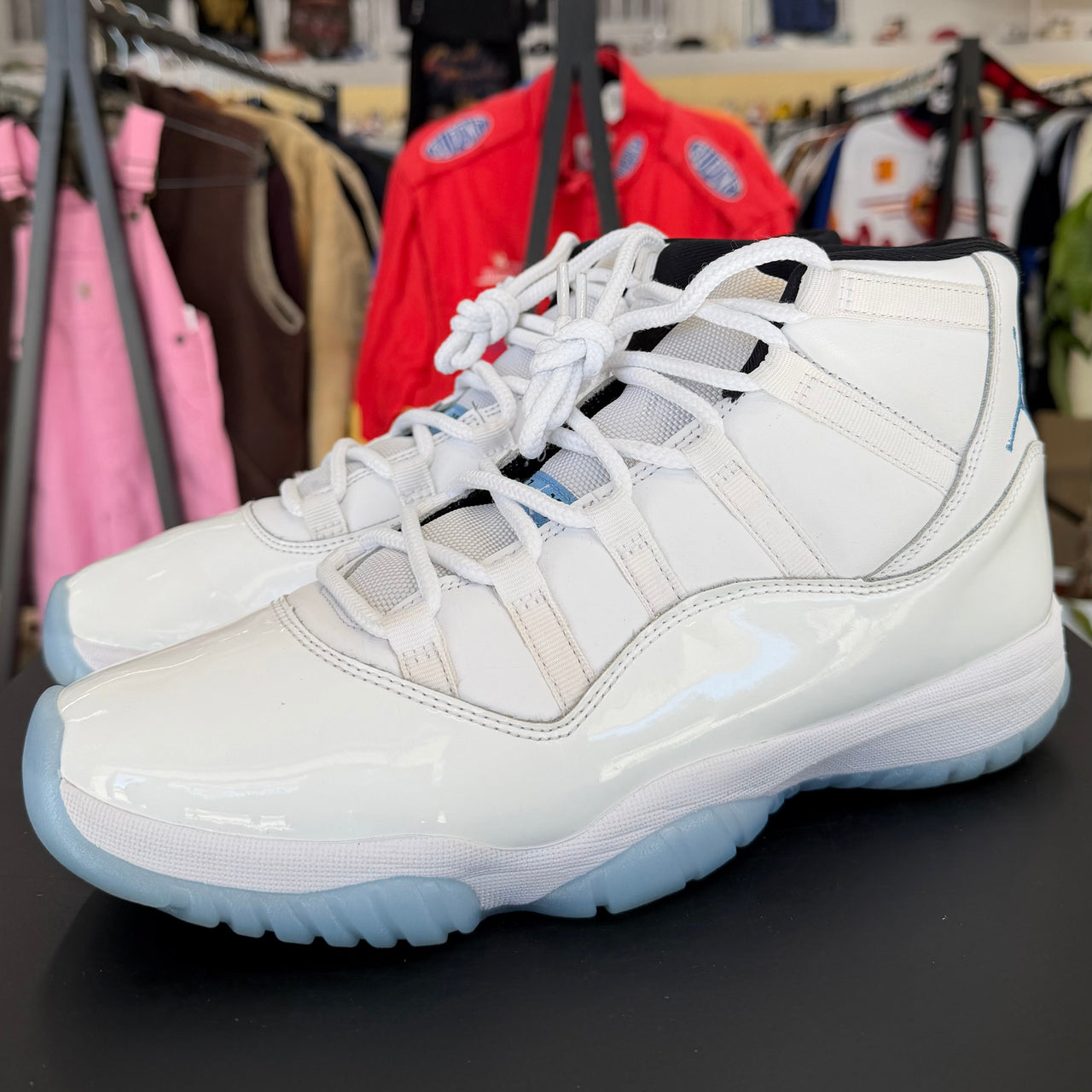 Air Jordan 11 Legend Blue (2024)