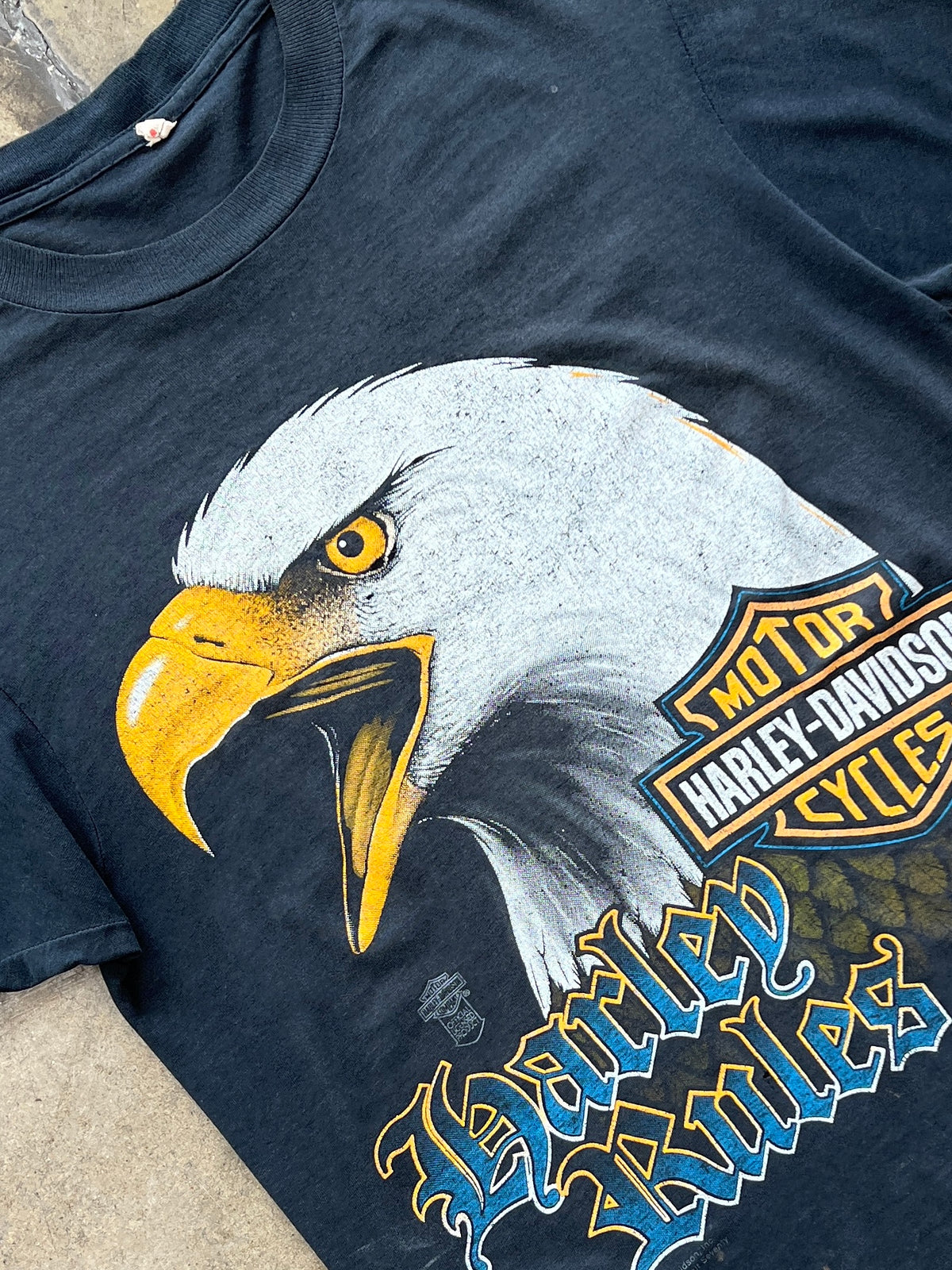 1989 Harley Davidson Eagle Paper Thin 3D Emblem style Tee