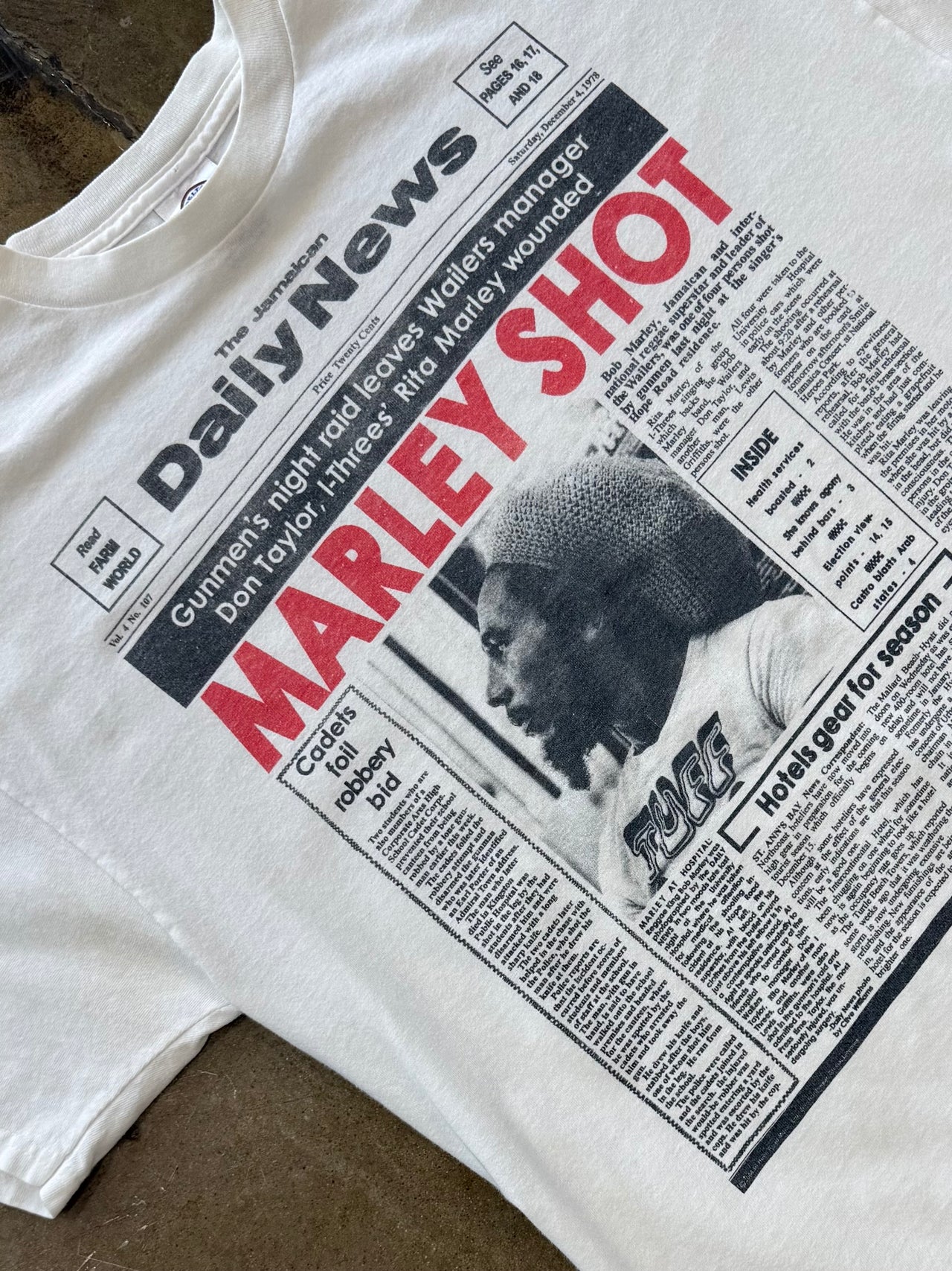 2000s Bob Marley Shot Daily Newspaper Music Tee