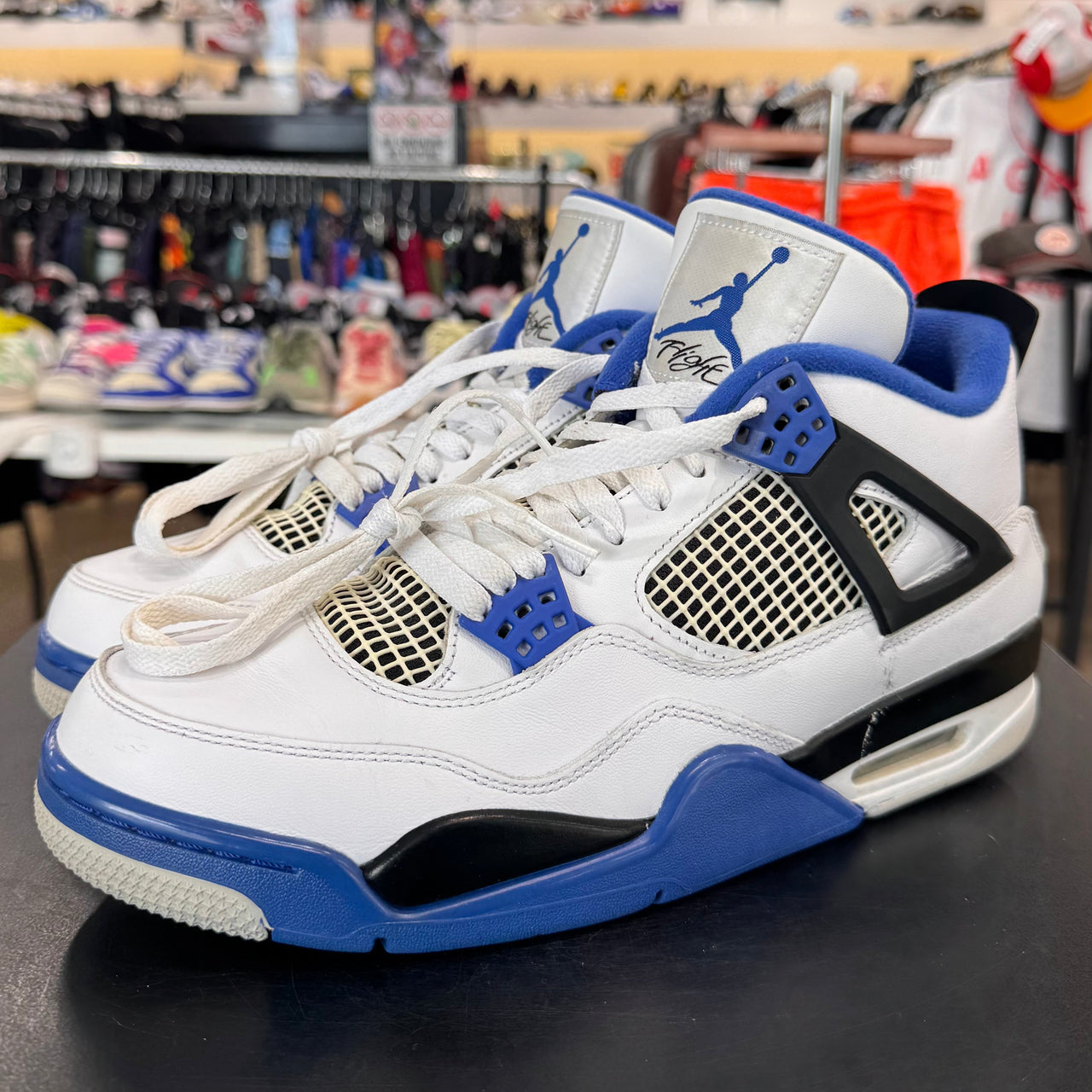Air Jordan 4 Motorsports (2017)