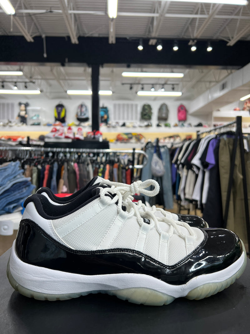 Air Jordan 11 Low Concord