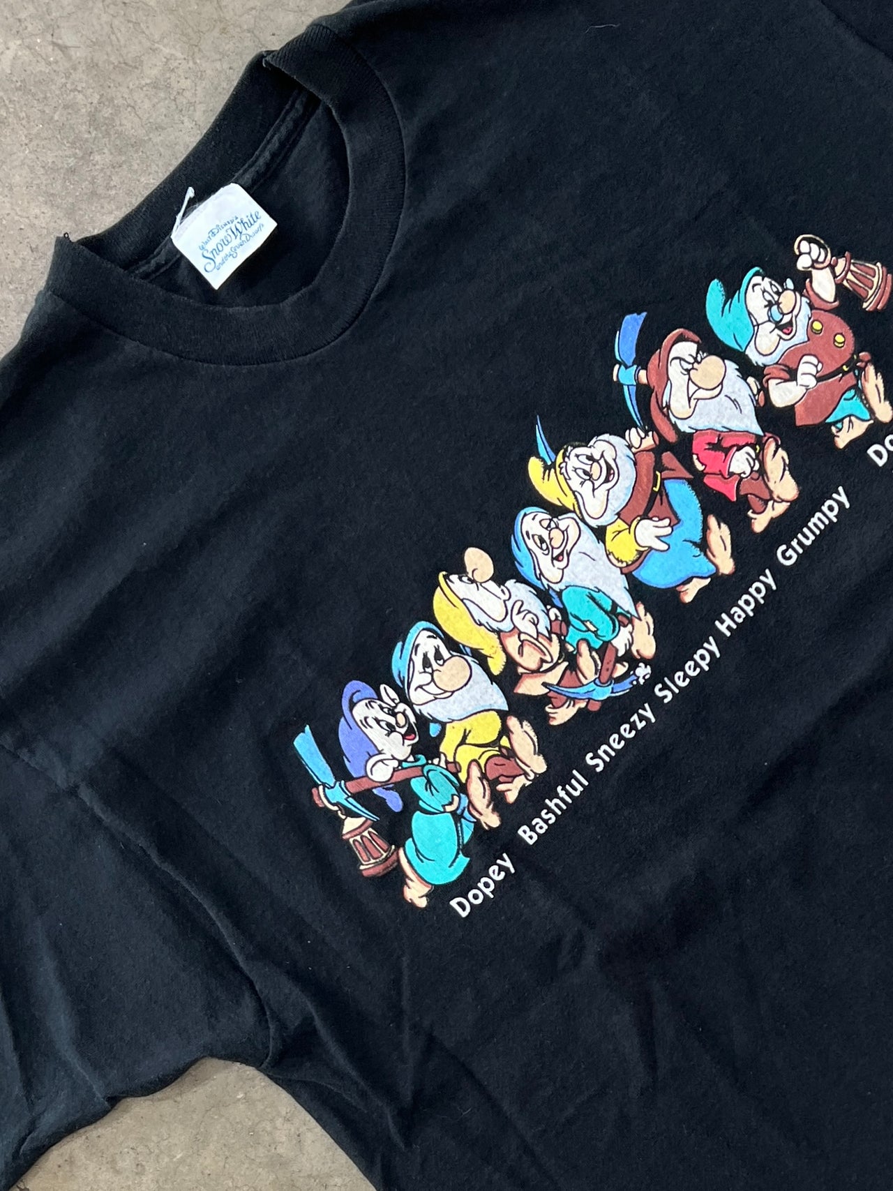 90s Disney Snow White Seven Dwarves Dopey Grumpy Tee