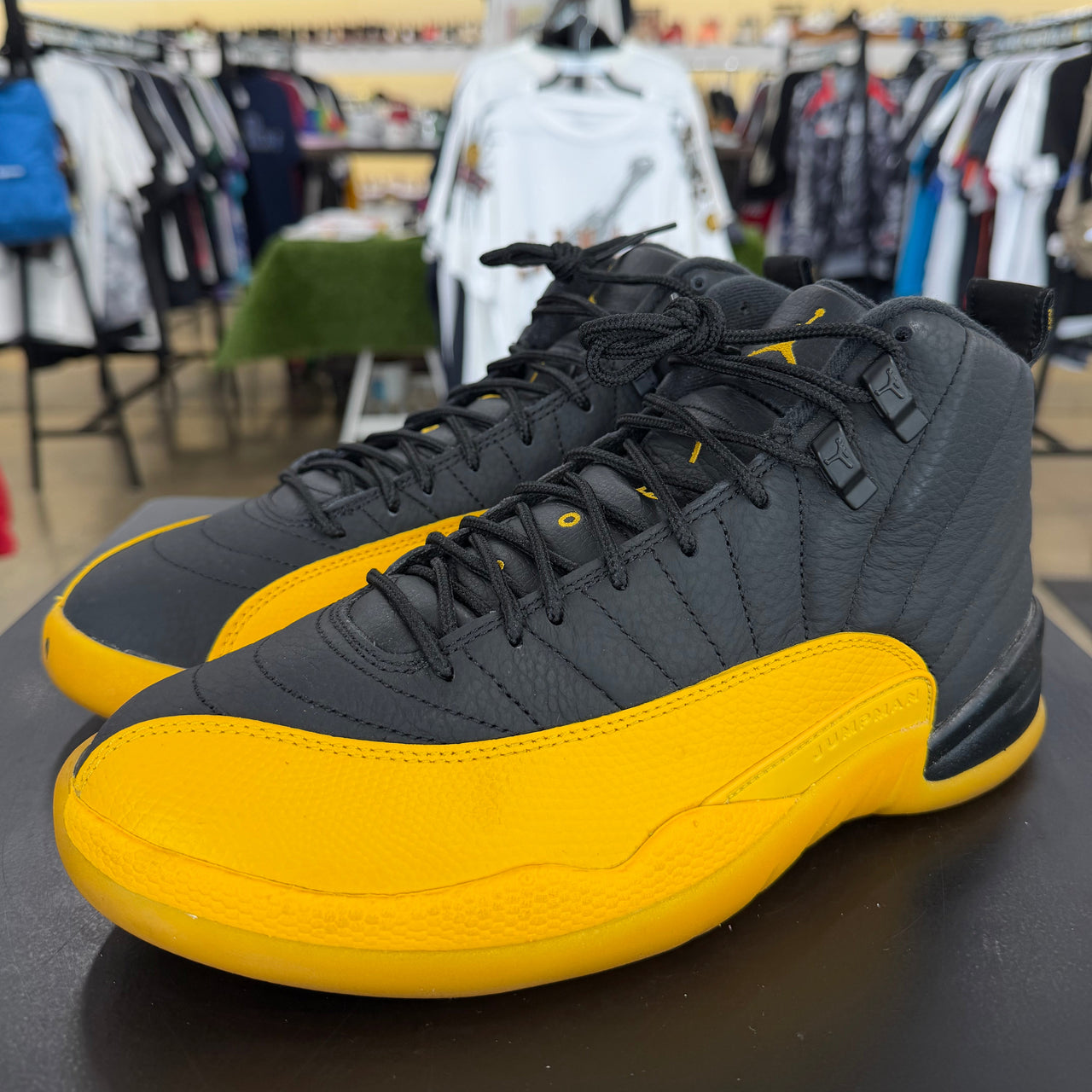 Air Jordan 12 Black University Gold (2020)