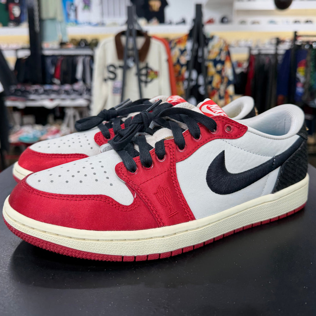 Air Jordan 1 Low Trophy Room Rookie Card Away (2024)