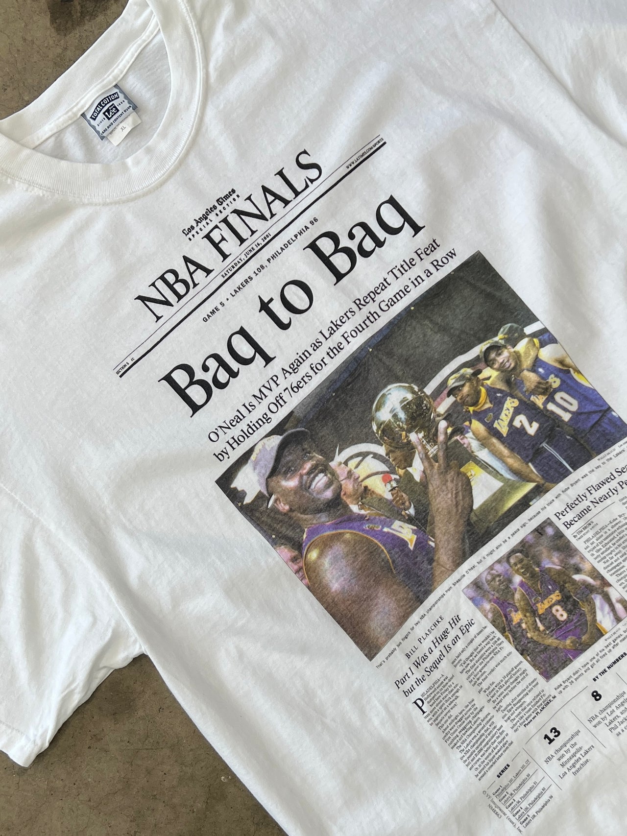 2001 NBA Finals Kobe Bryant Shaq LA Times Lees Basketball Tee
