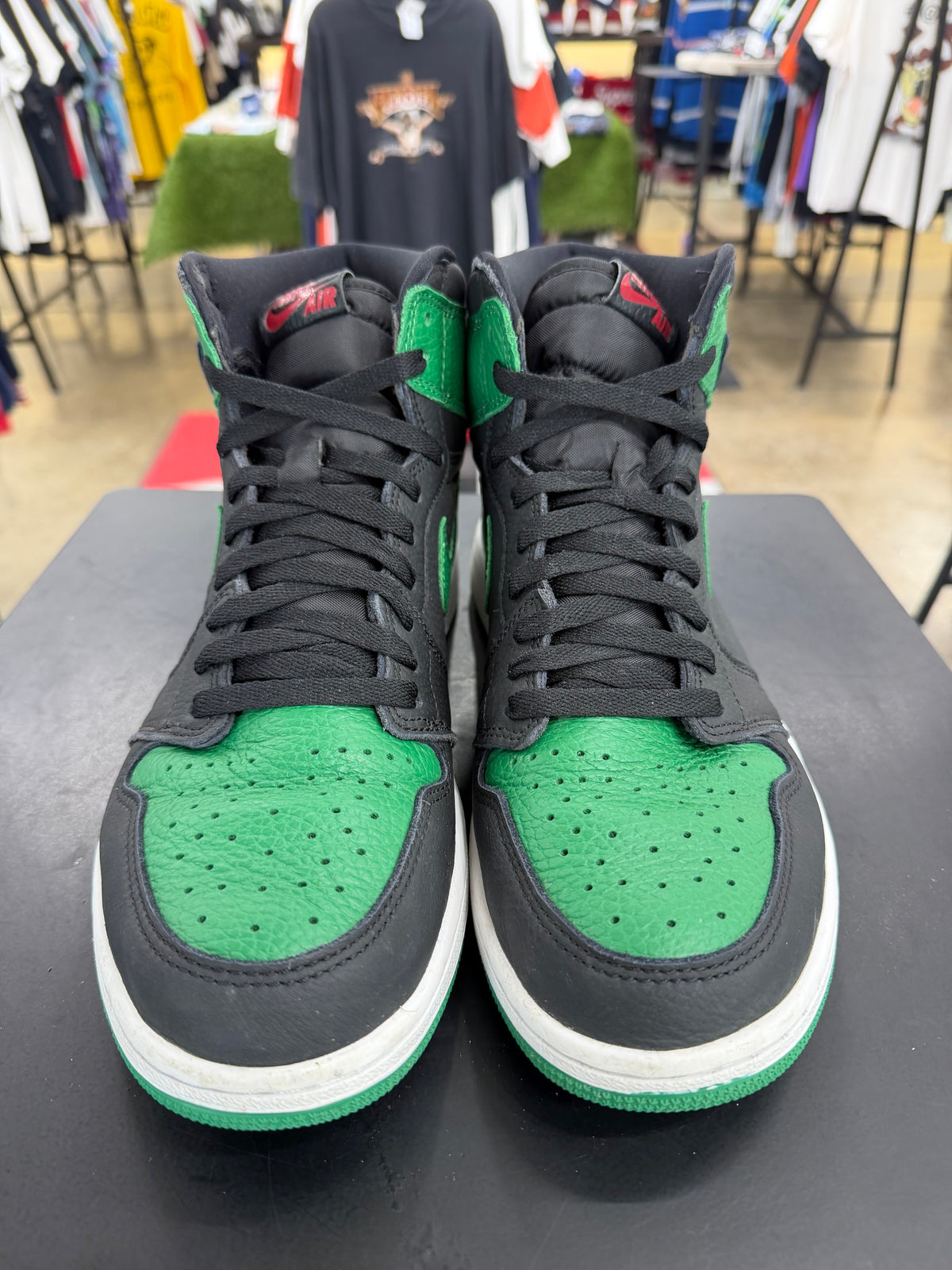 Air Jordan 1 Pine Green (2020)