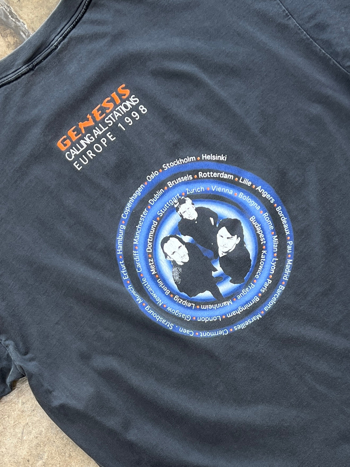 1998 Genesis Calling All Stations Euro Tour Band Tee