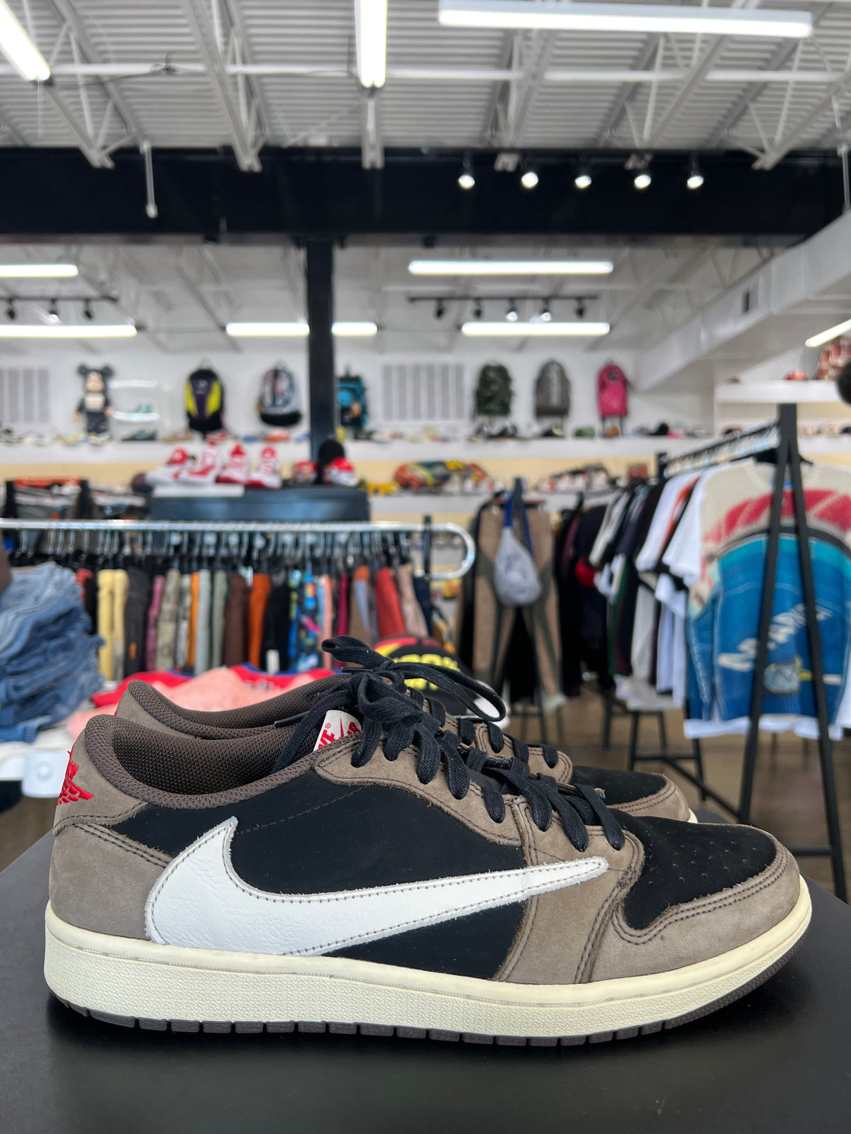 Air Jordan 1 Low Travis Scott Mocha