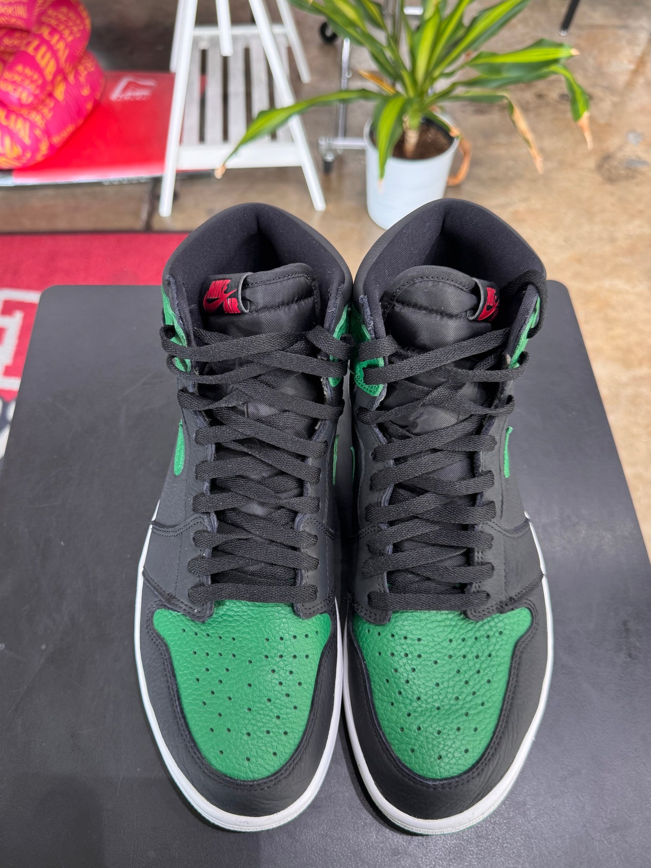 Air Jordan 1 Pine Green (2019)
