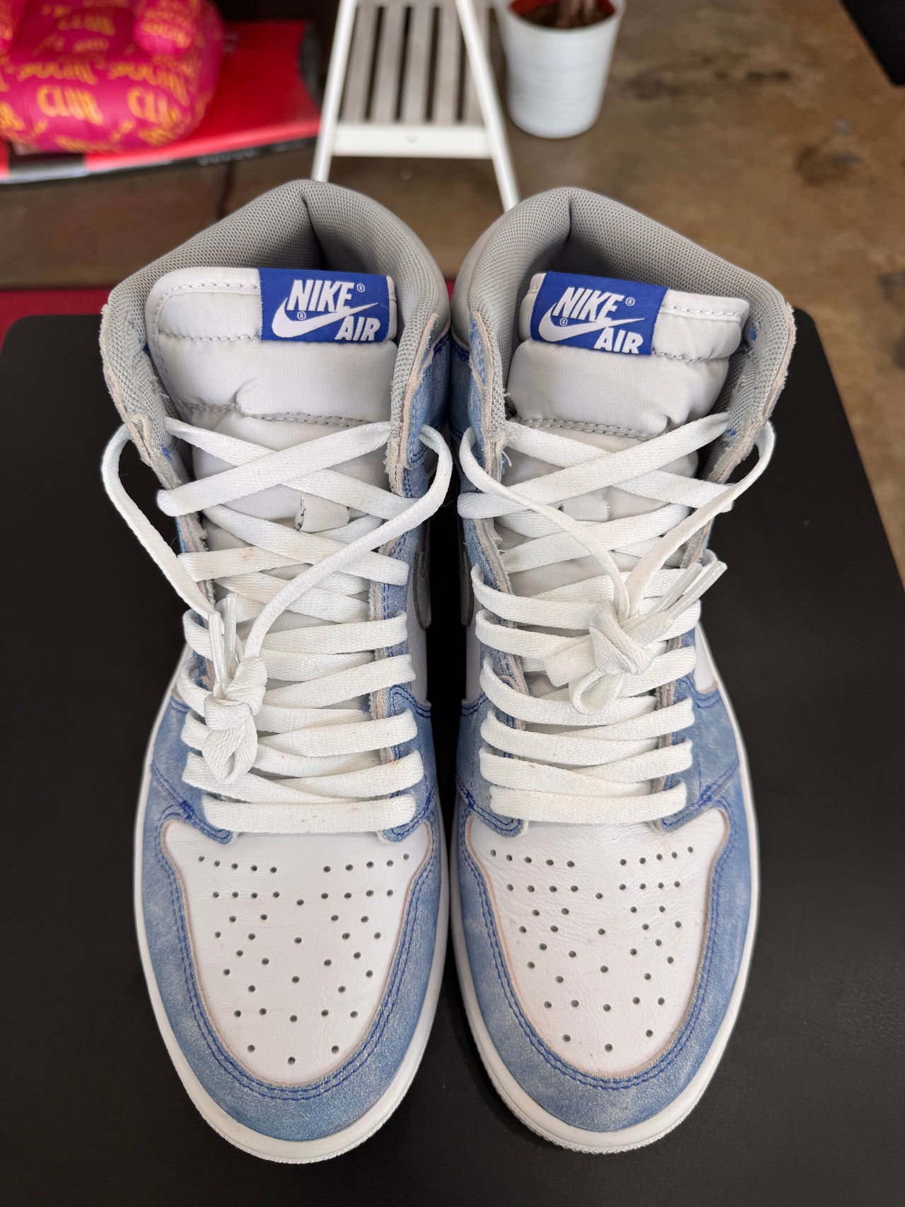 Air Jordan 1 Retro High Hyper Royal Smoke Grey (2021)