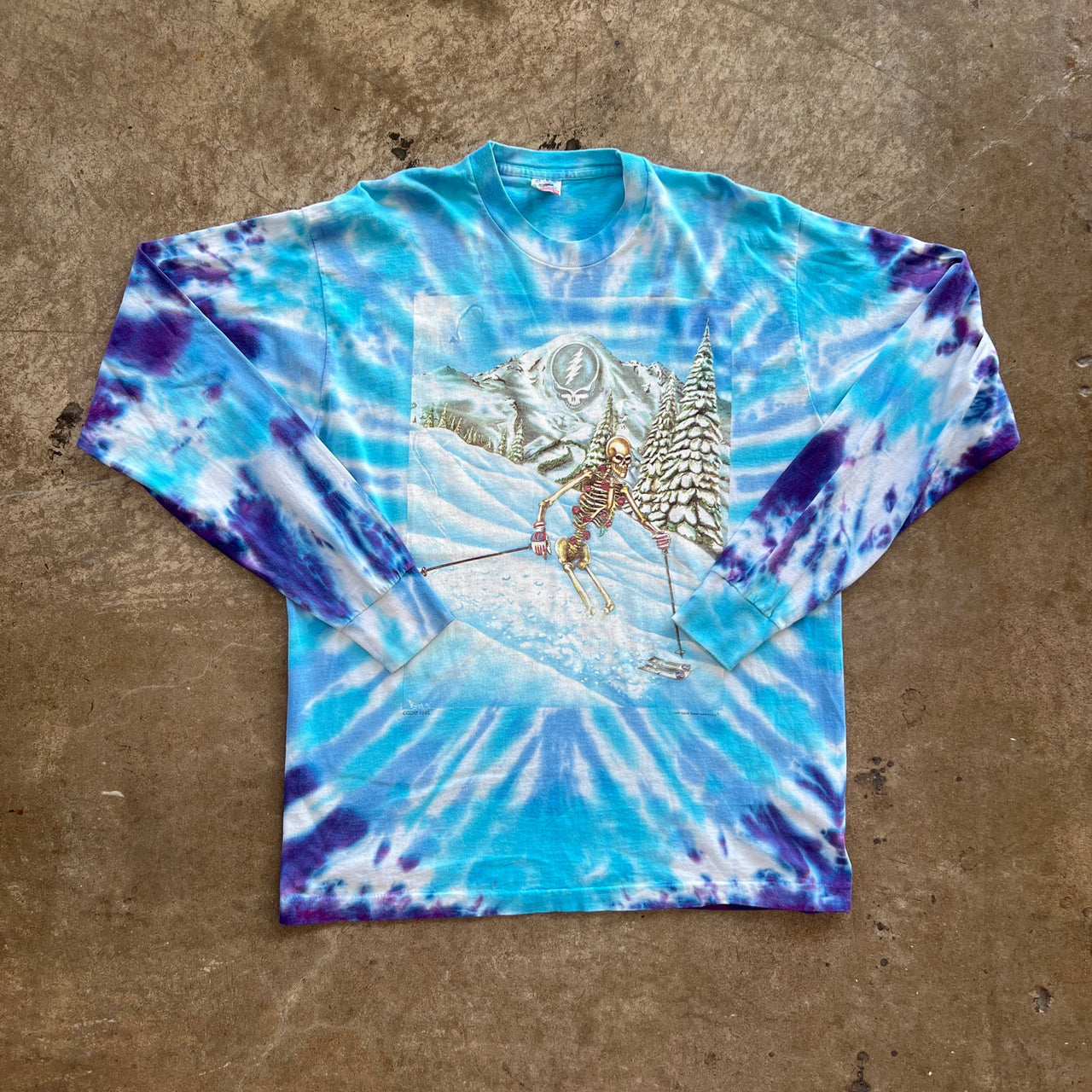 90s Grateful Dead Skiing Skeleton Mountain Tee
