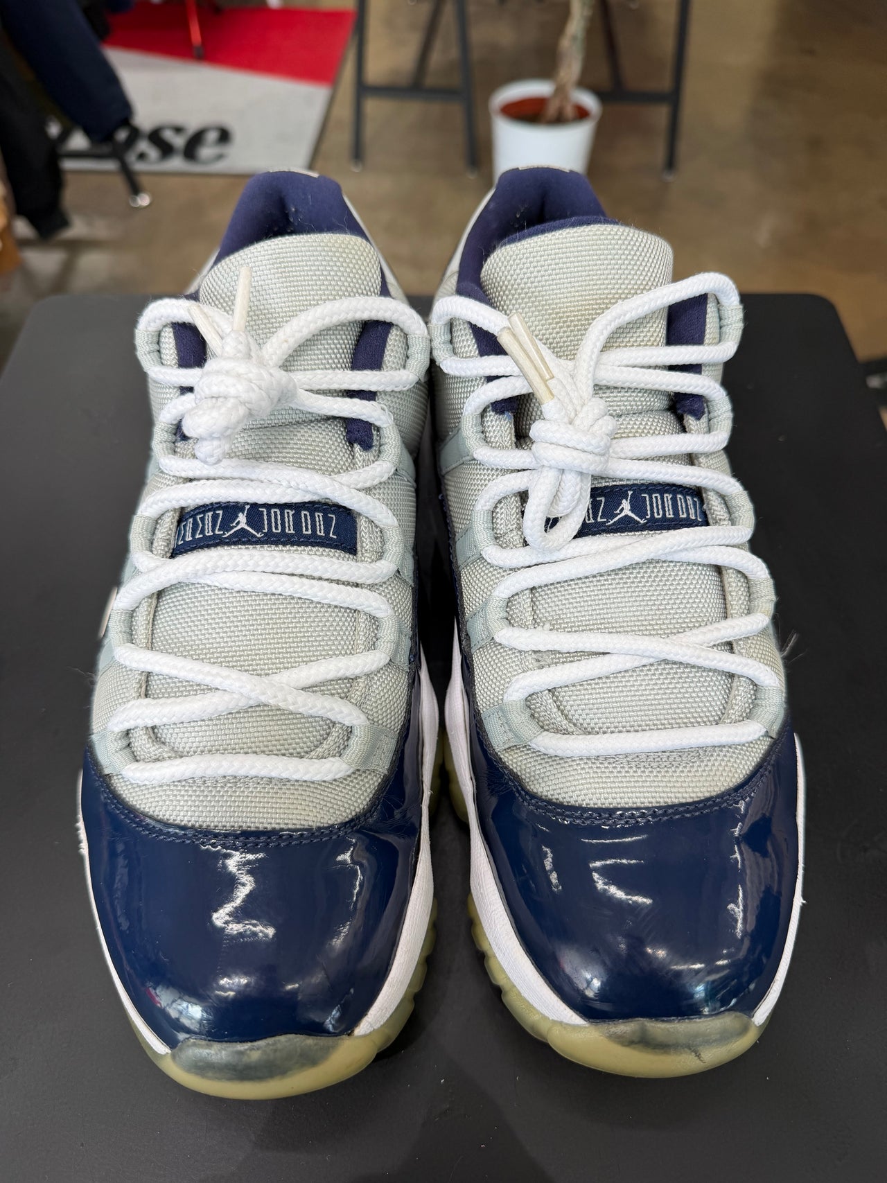 Air Jordan 11 Low Georgetown (2015)