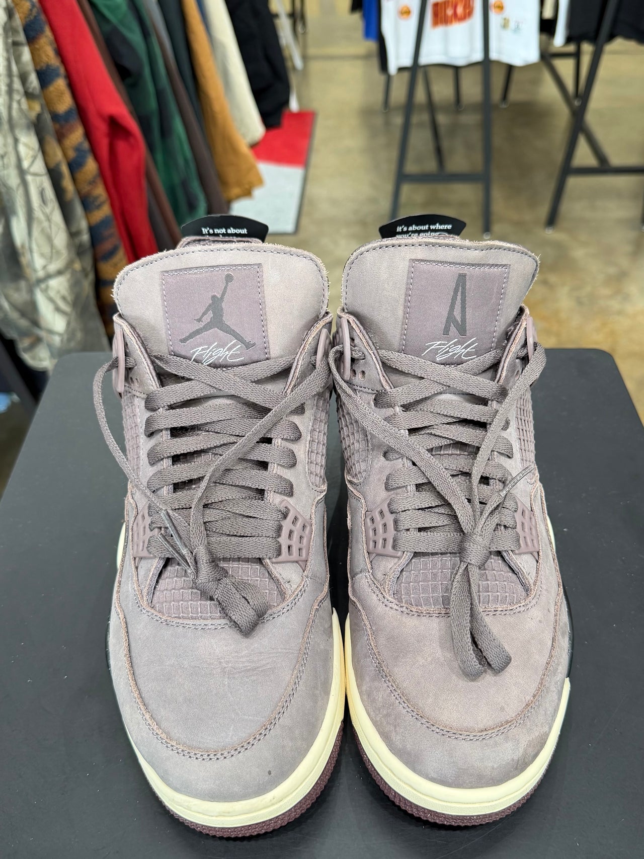 Air Jordan 4 A Ma Maniere Violet Ore (2022)