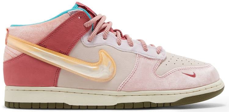 Social Status x Dunk Low Strawberry Milk