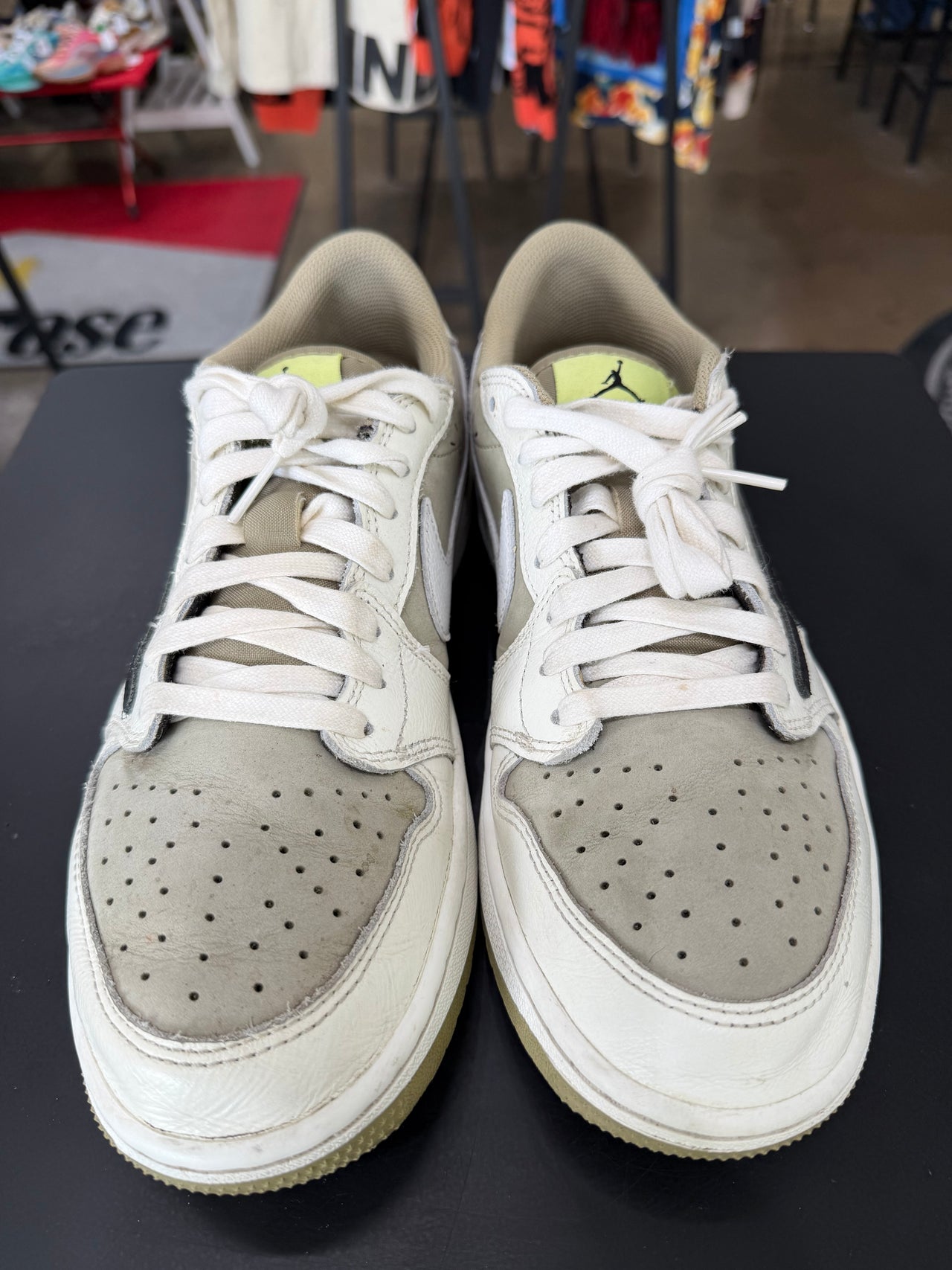 Jordan 1 Low Golf Travis Scott Neutral Olive (2023)