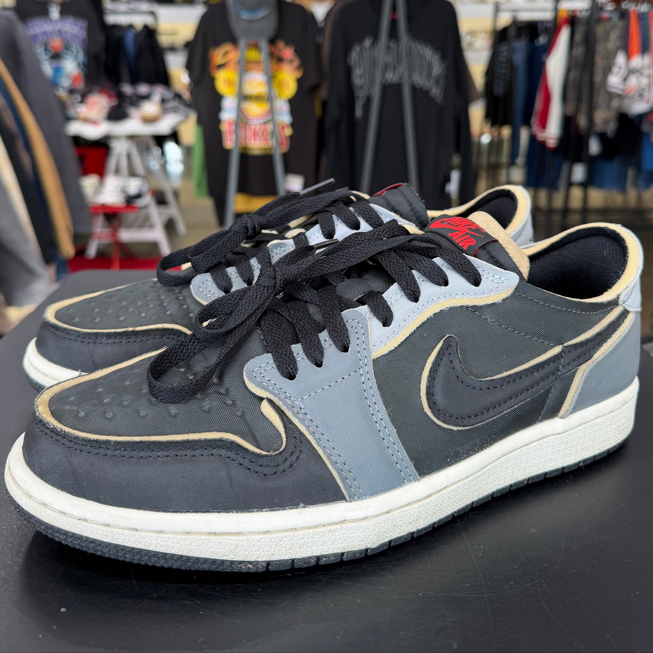 Air Jordan 1 Low Black Smoke Grey (2022)