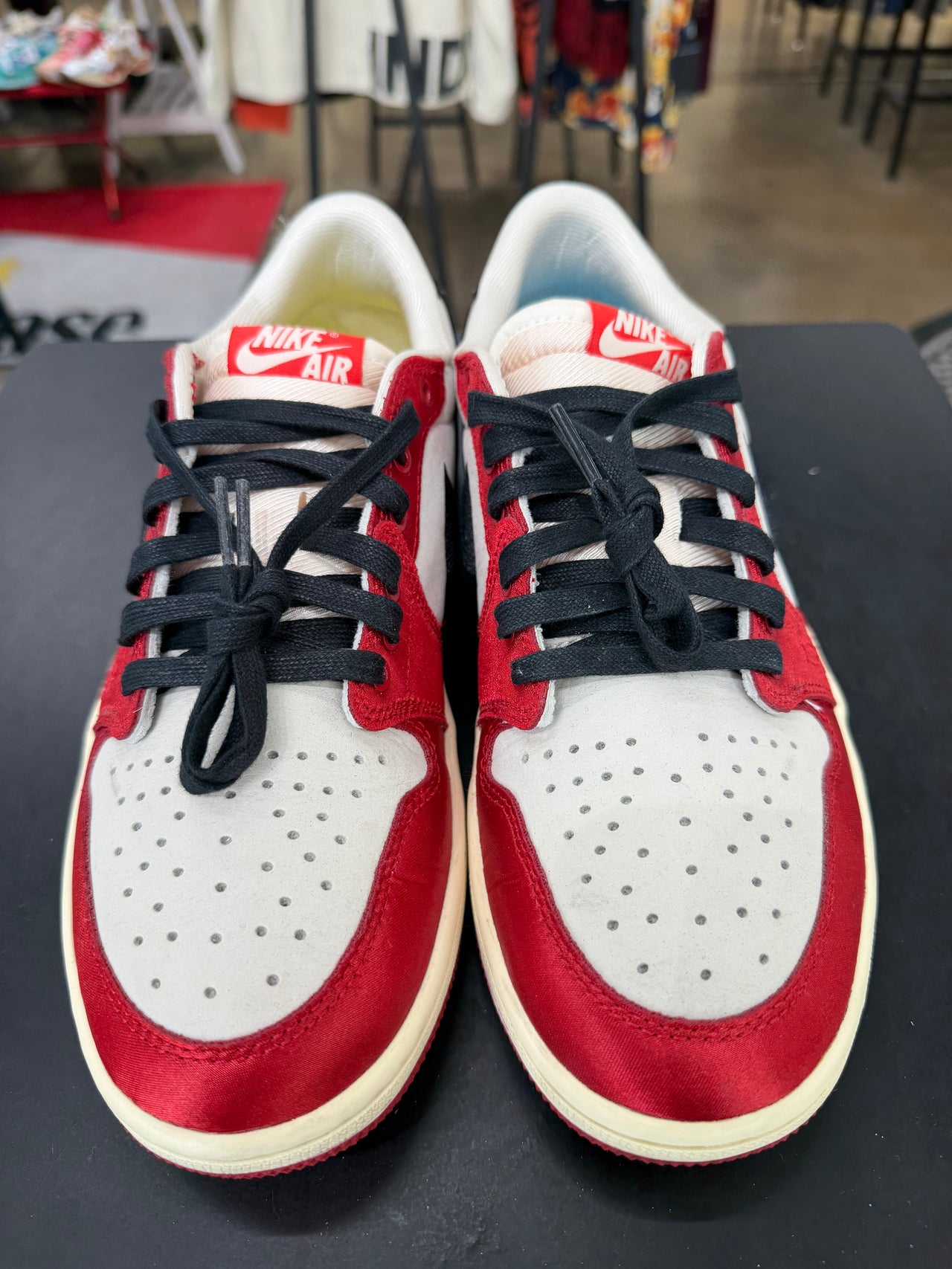 Air Jordan 1 Low Trophy Room Rookie Card Away (2024)