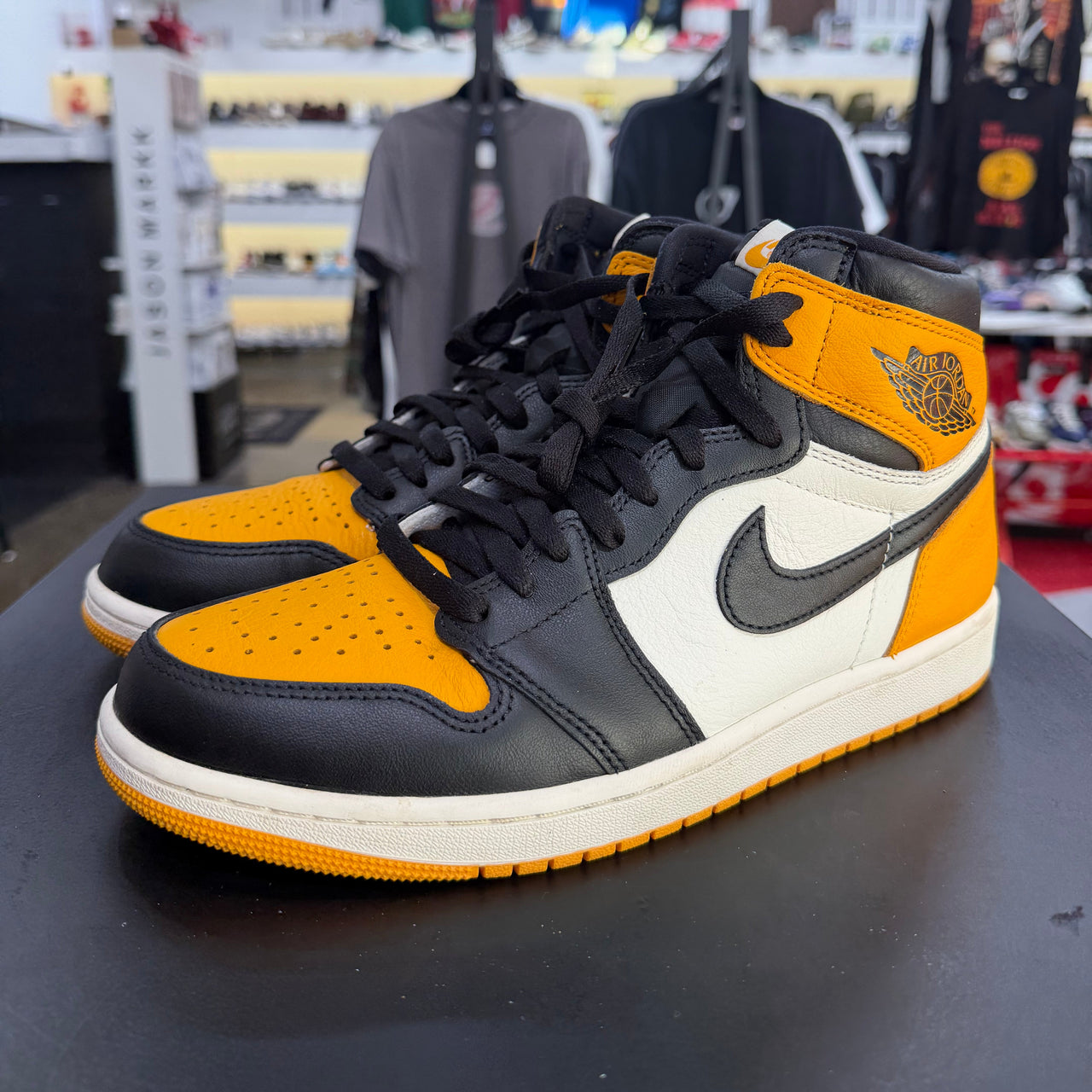 Air Jordan 1 Retro High OG Taxi (2022)