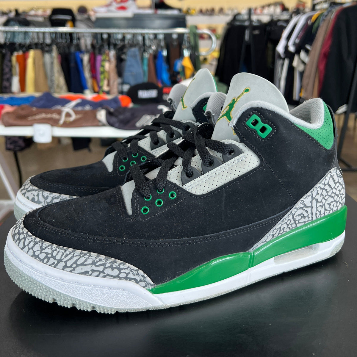 Air Jordan 3 Pine Green Sz. 9.5 (2021)