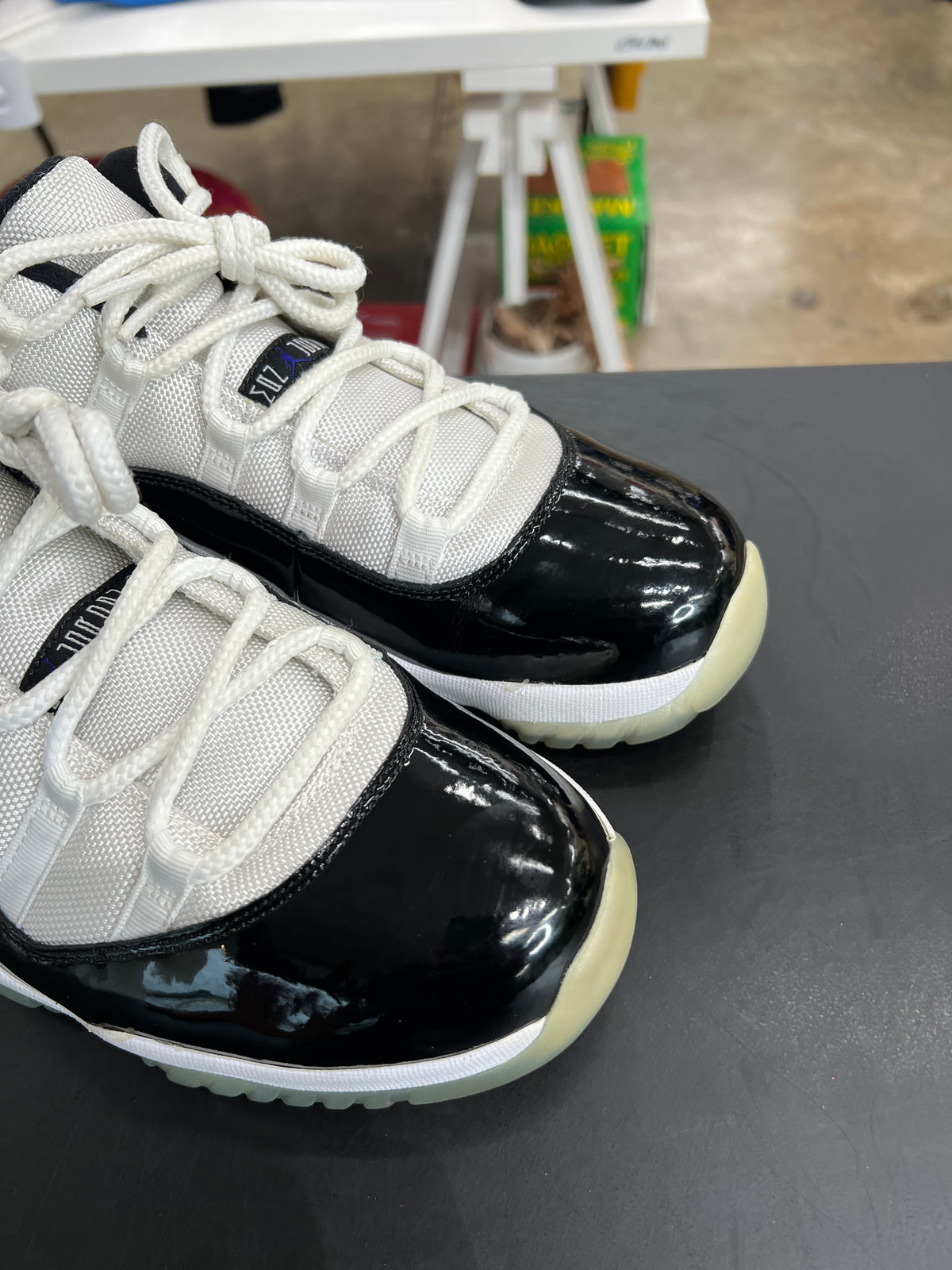 Air Jordan 11 Low Concord