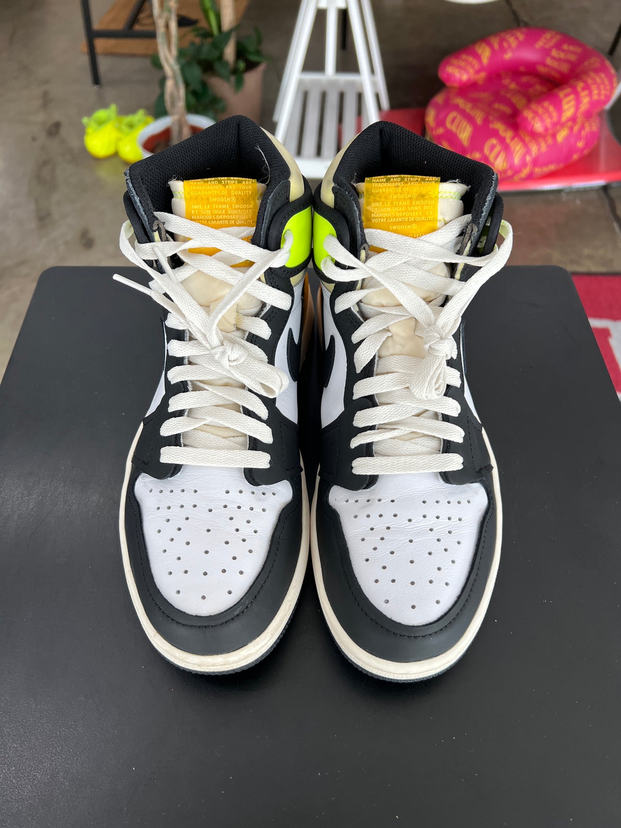 Air Jordan 1 High Black Volt University Gold (2021)