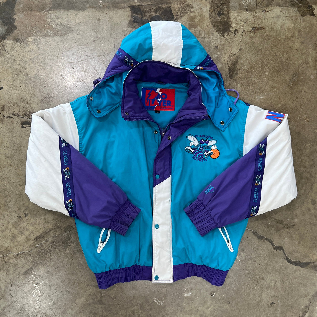 90s NBA Pro Player Daniel Young Charlotte Hornets Puffer Jacket