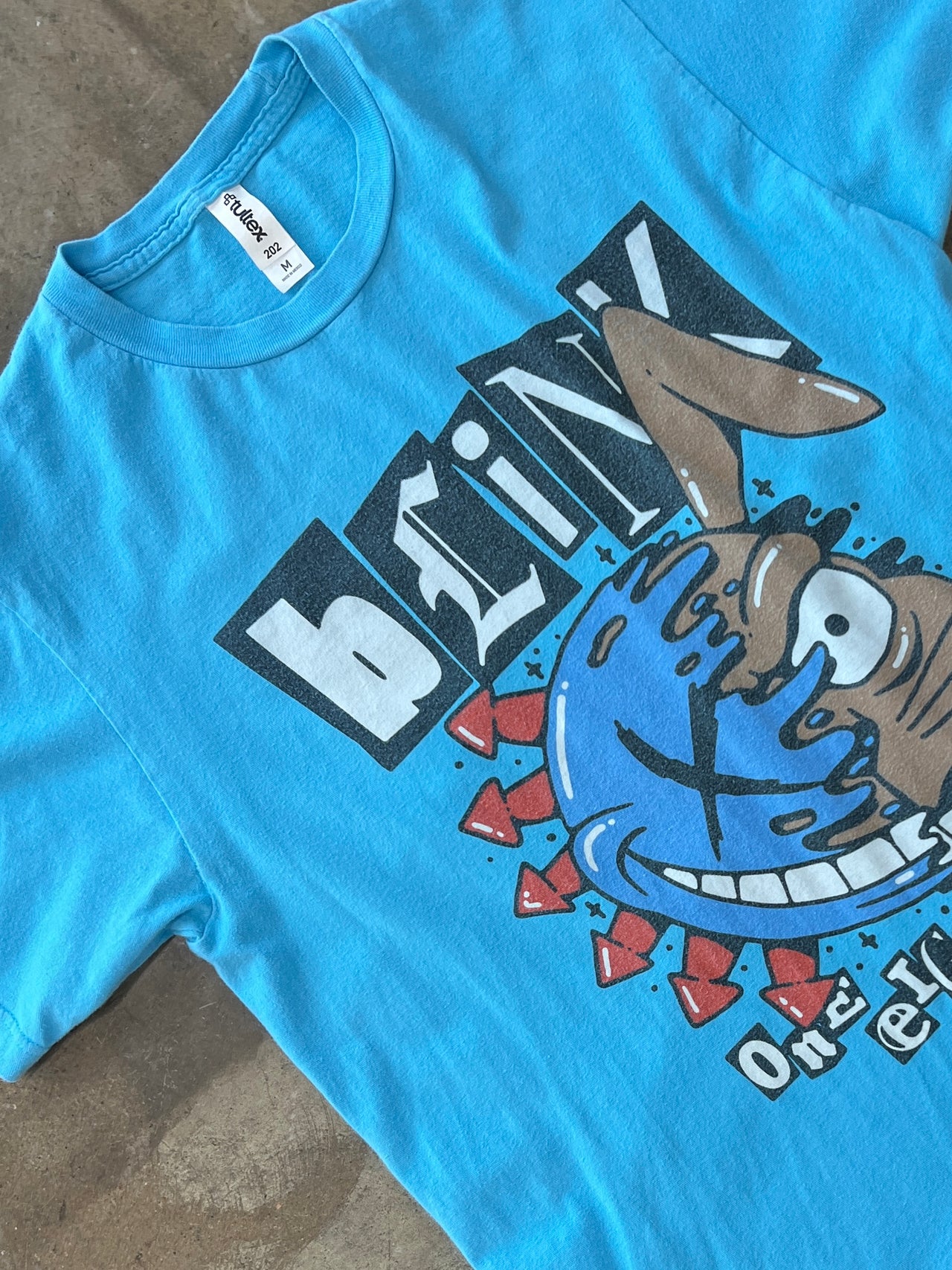 Blink 182 Smiley v Bunny Tee